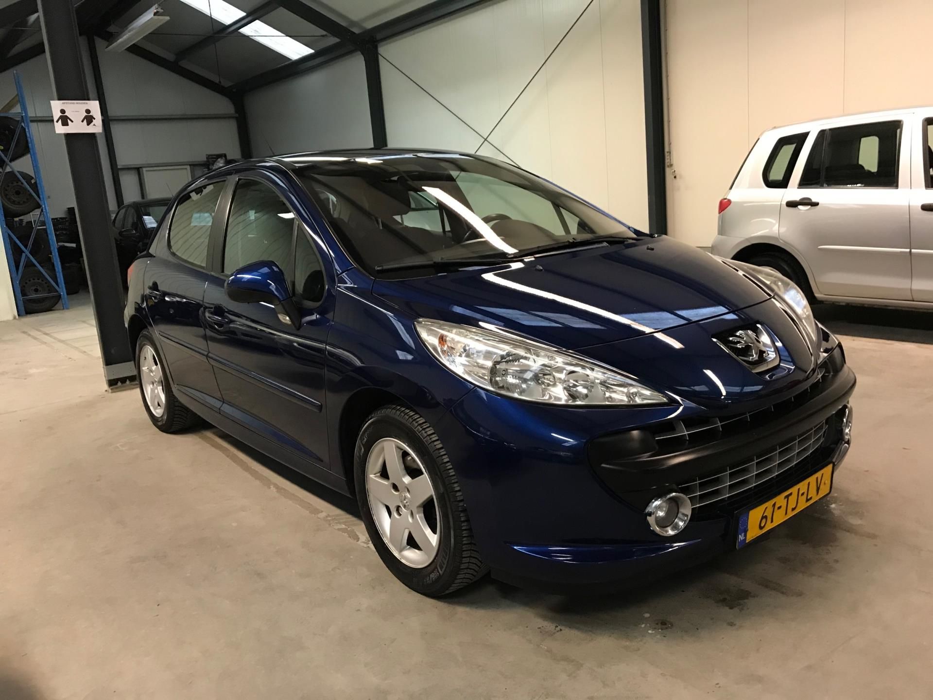 peugeot-207-image2.jpg