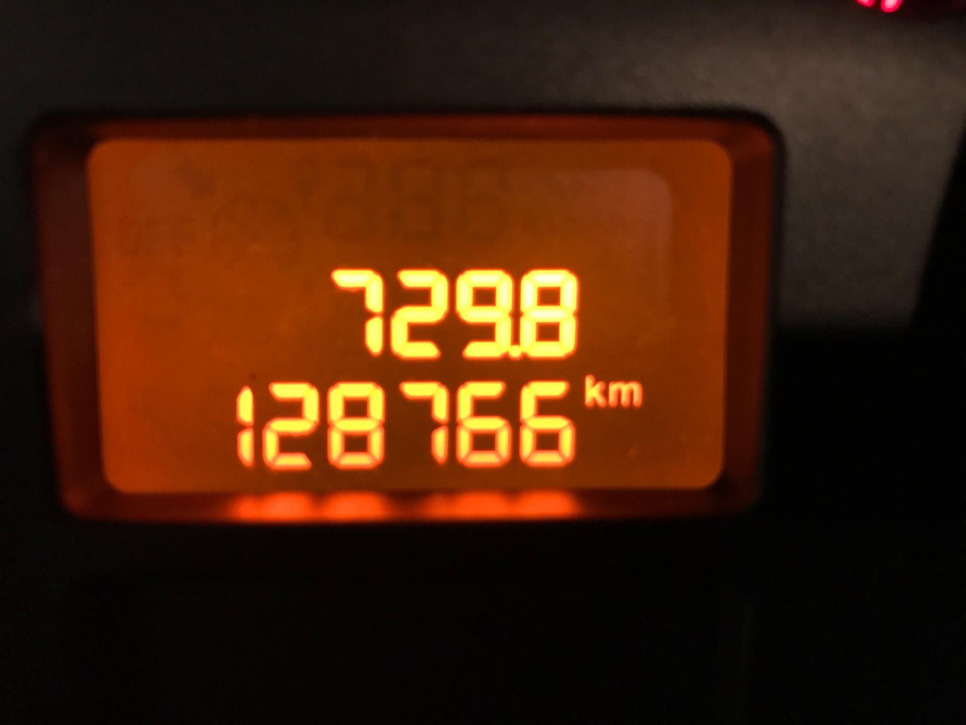 peugeot-207-image7.jpg