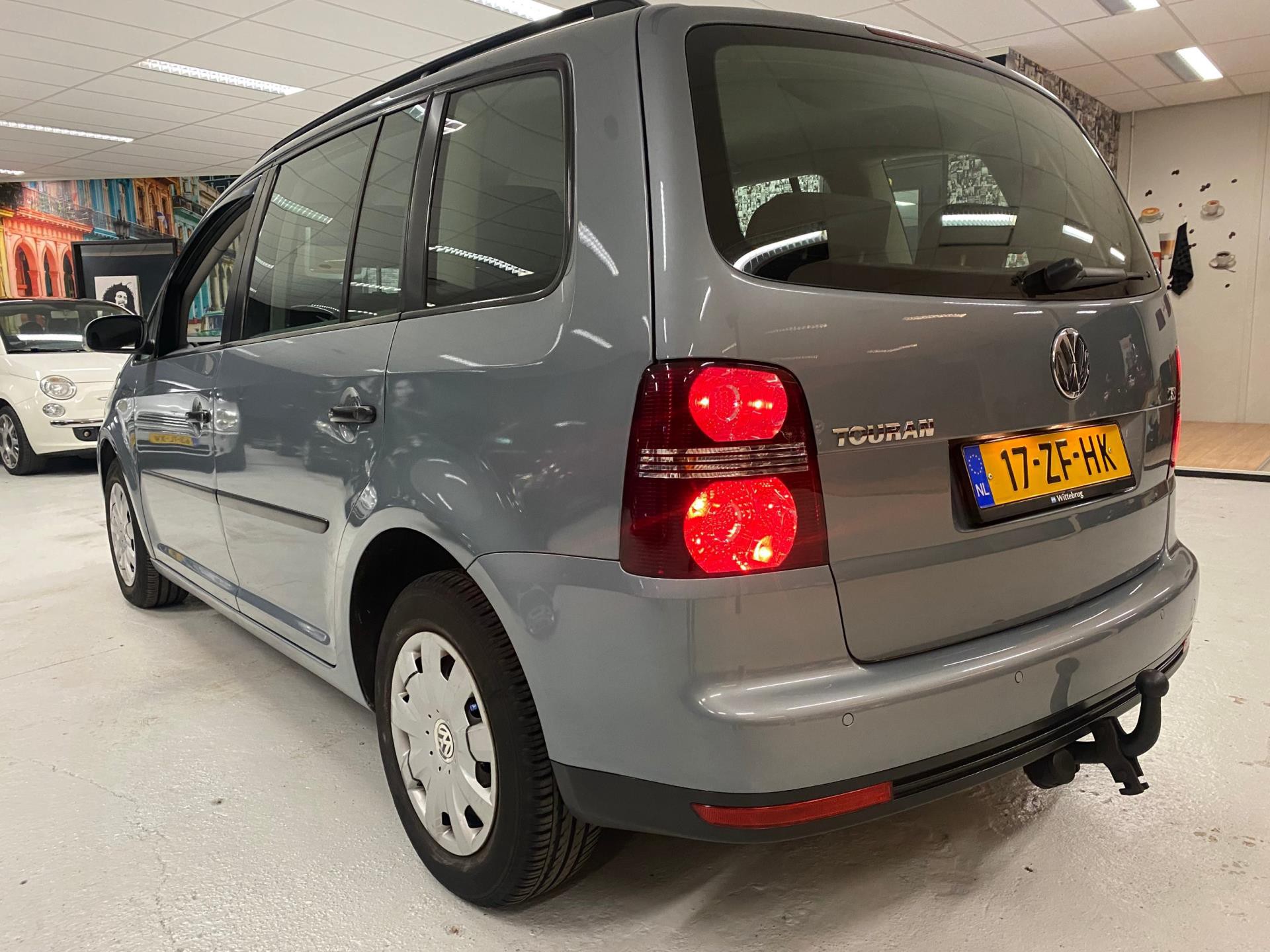volkswagen-touran-image2.jpg