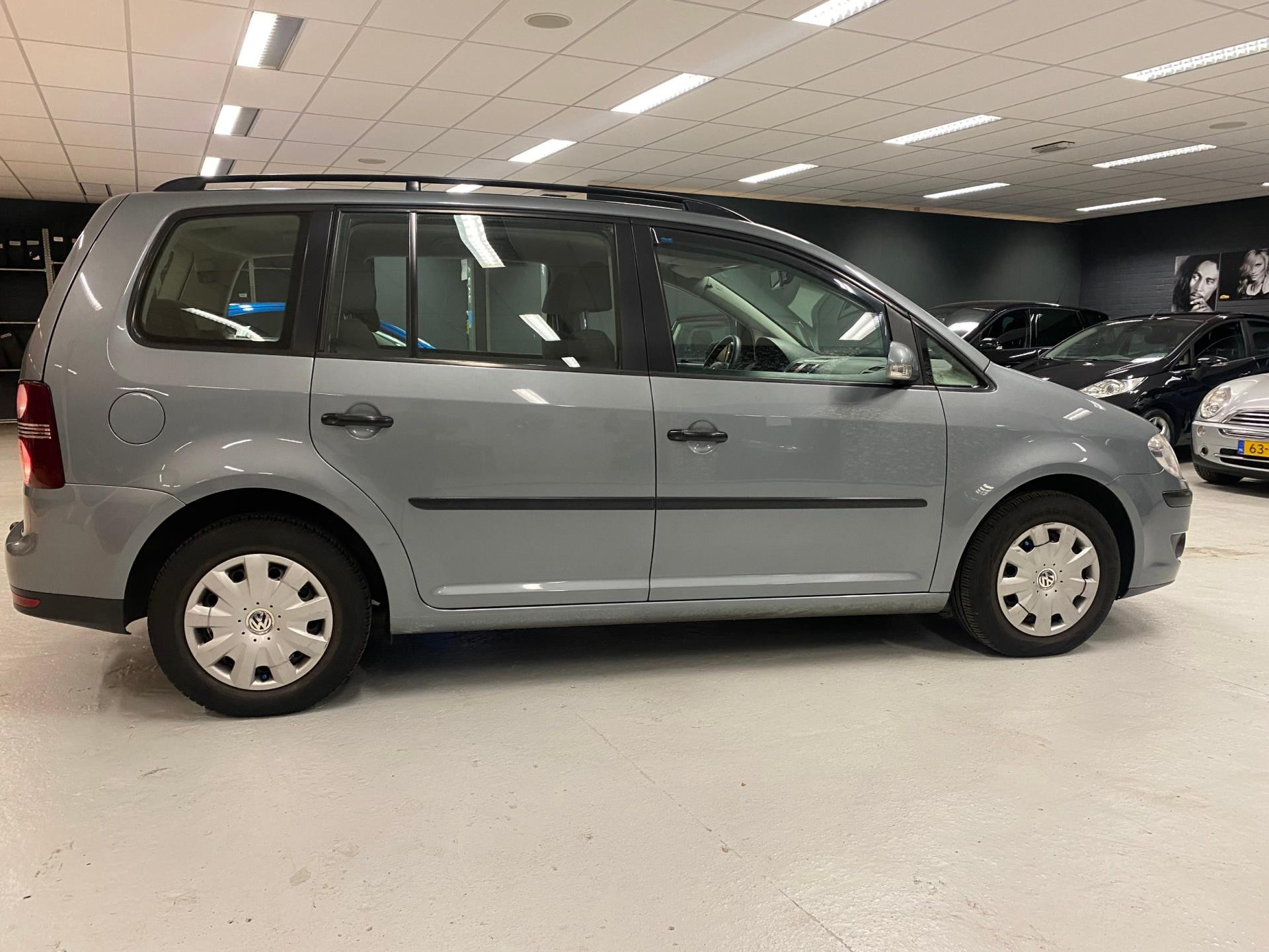 volkswagen-touran-image5.jpg