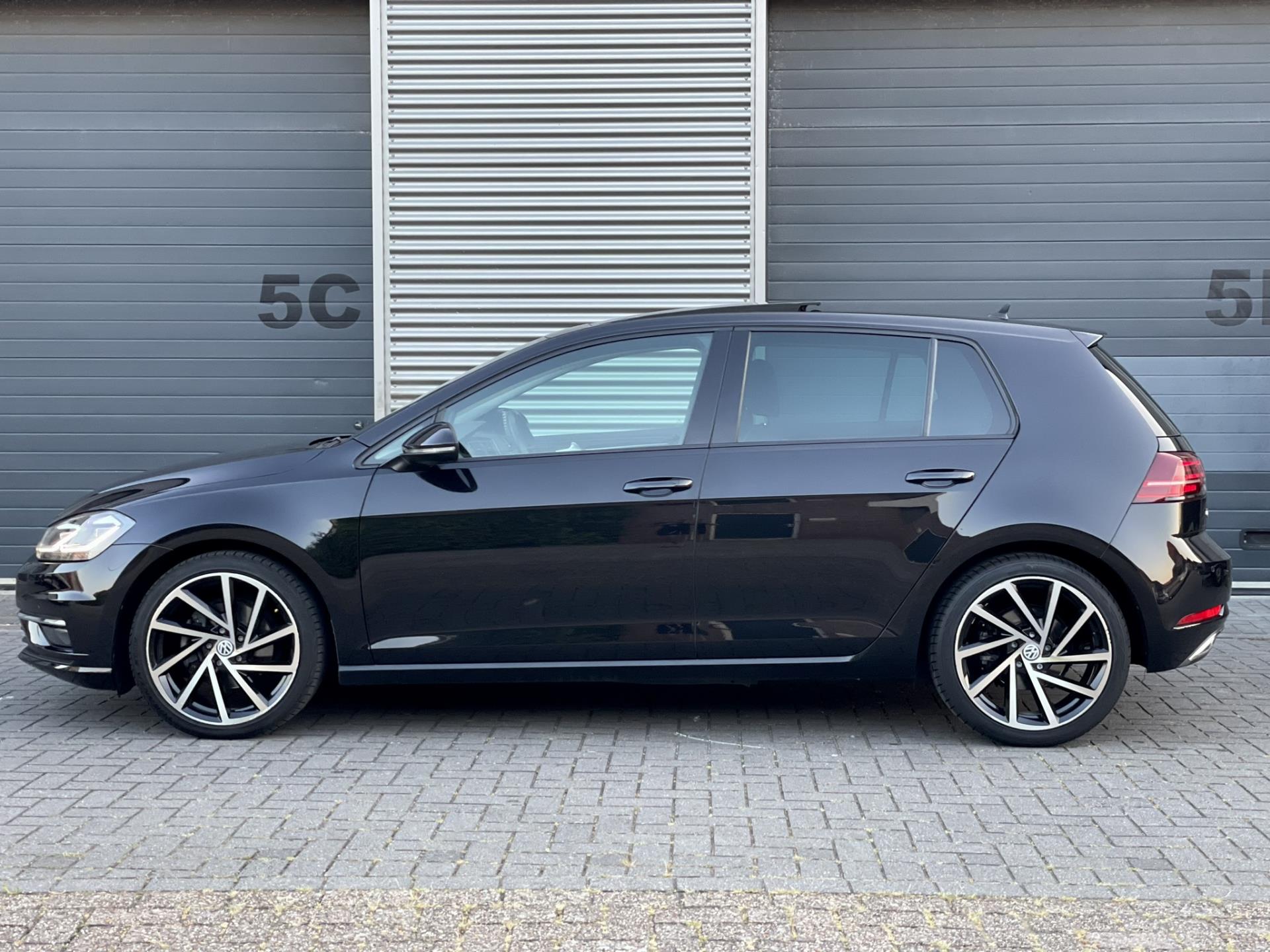 volkswagen-golf-image2.jpg