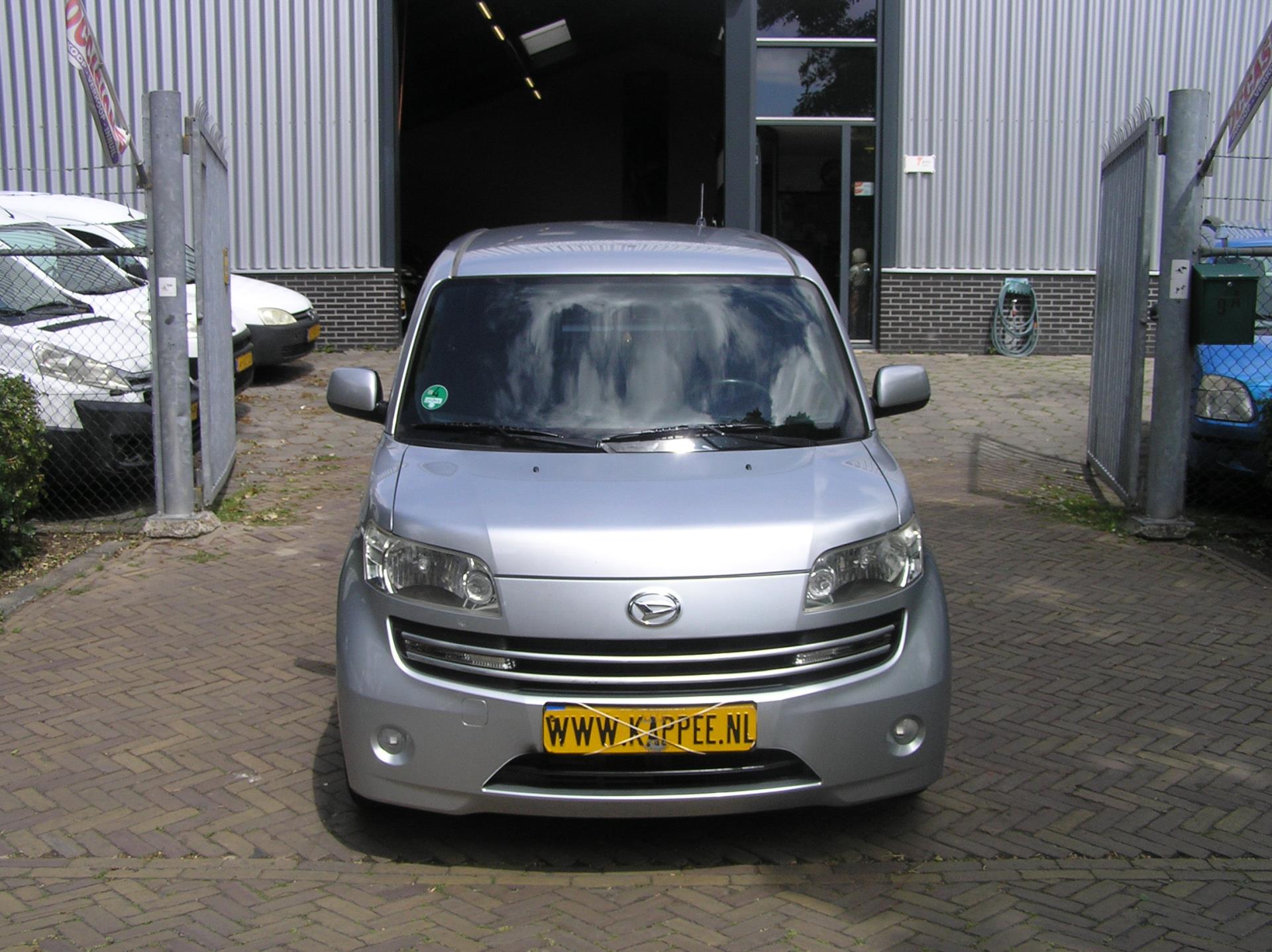 daihatsu-materia-image2.jpg