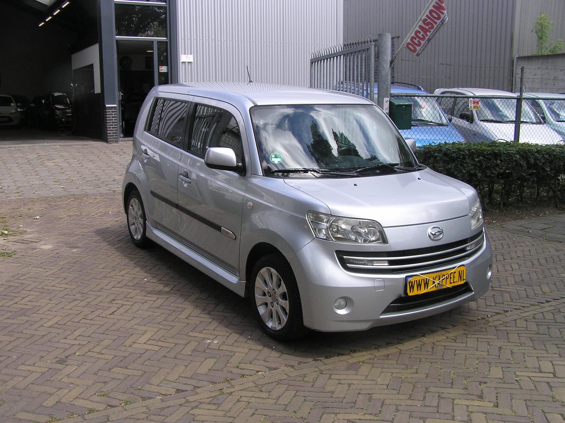 daihatsu-materia-image3.jpg