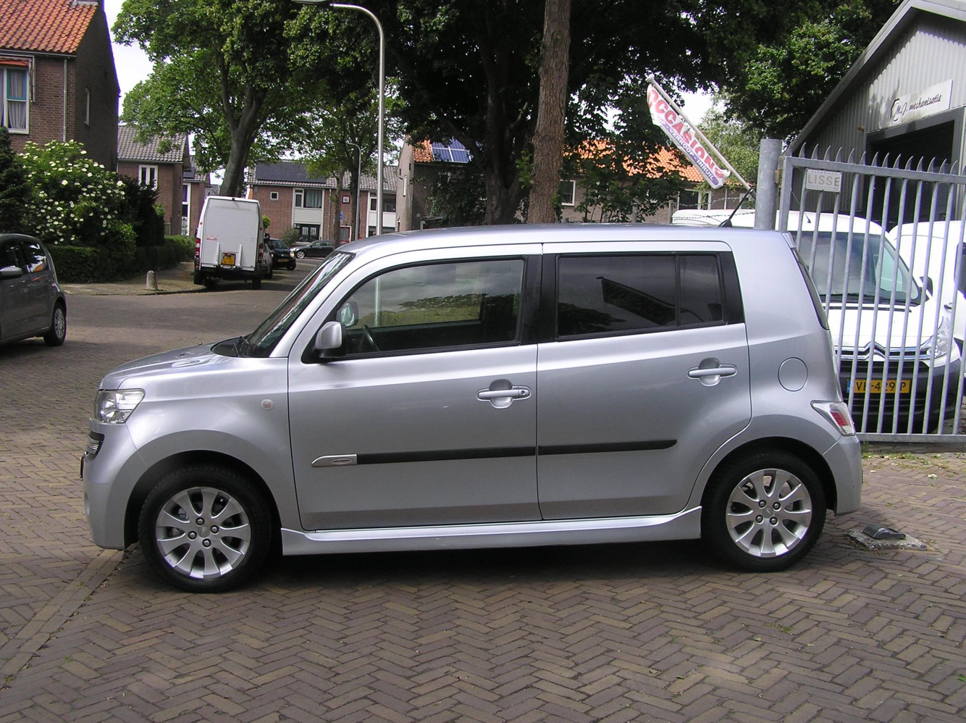daihatsu-materia-image4.jpg