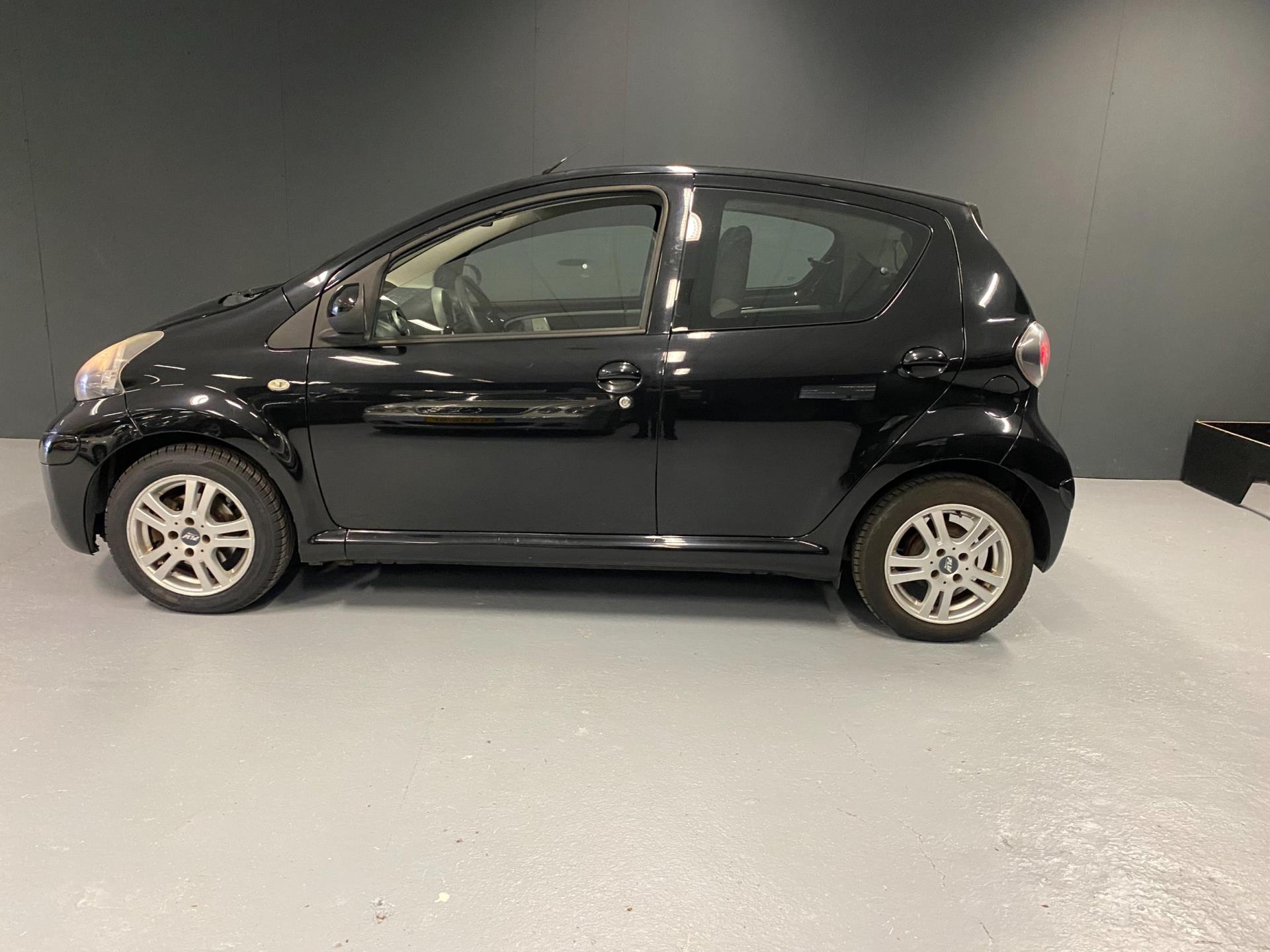 toyota-aygo-image5.jpg