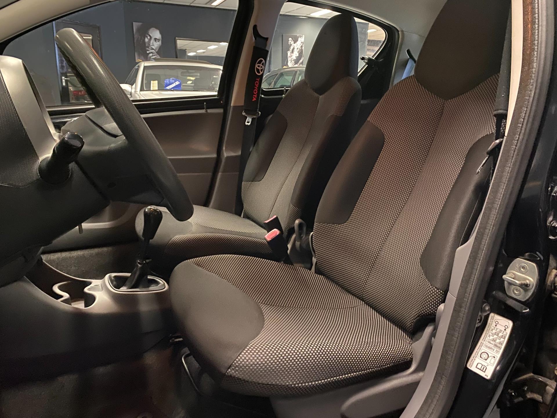 toyota-aygo-image9.jpg