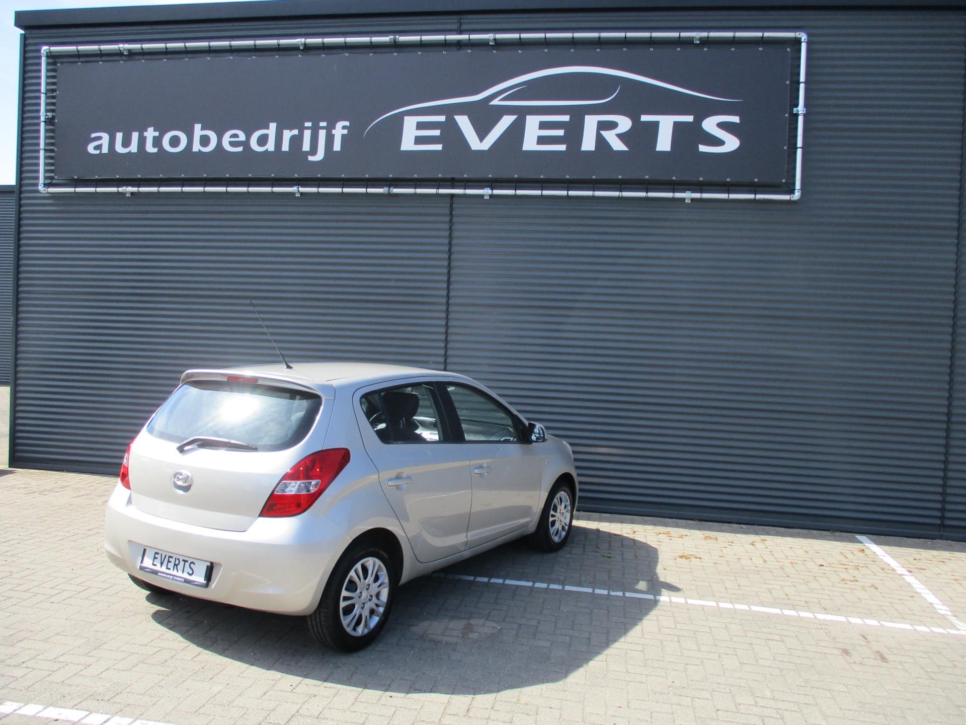 hyundai-i20-image3.jpg