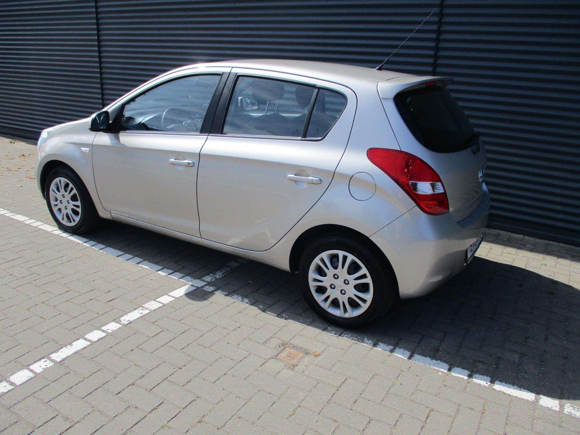 hyundai-i20-image9.jpg