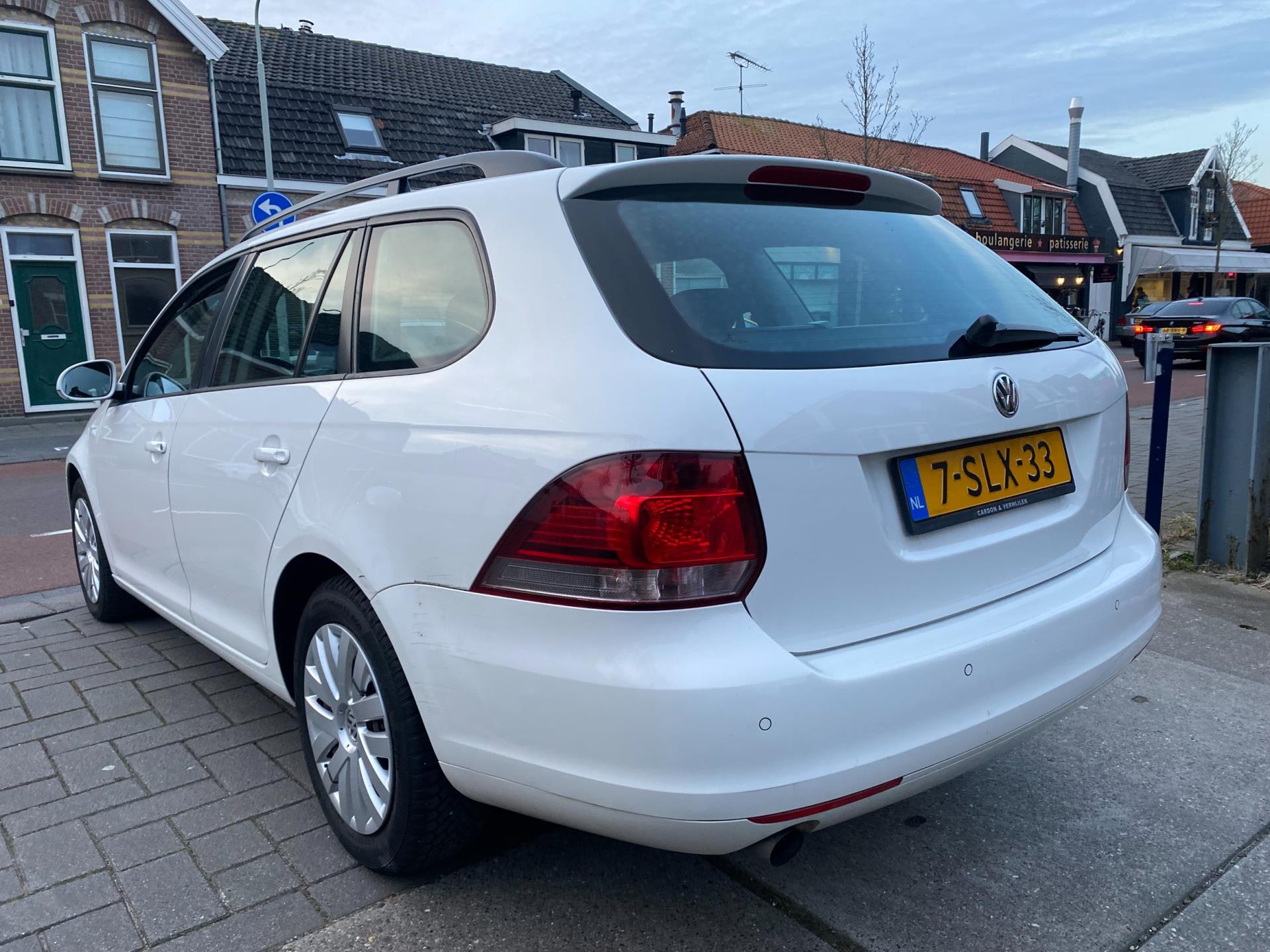 volkswagen-golf-image3.jpg