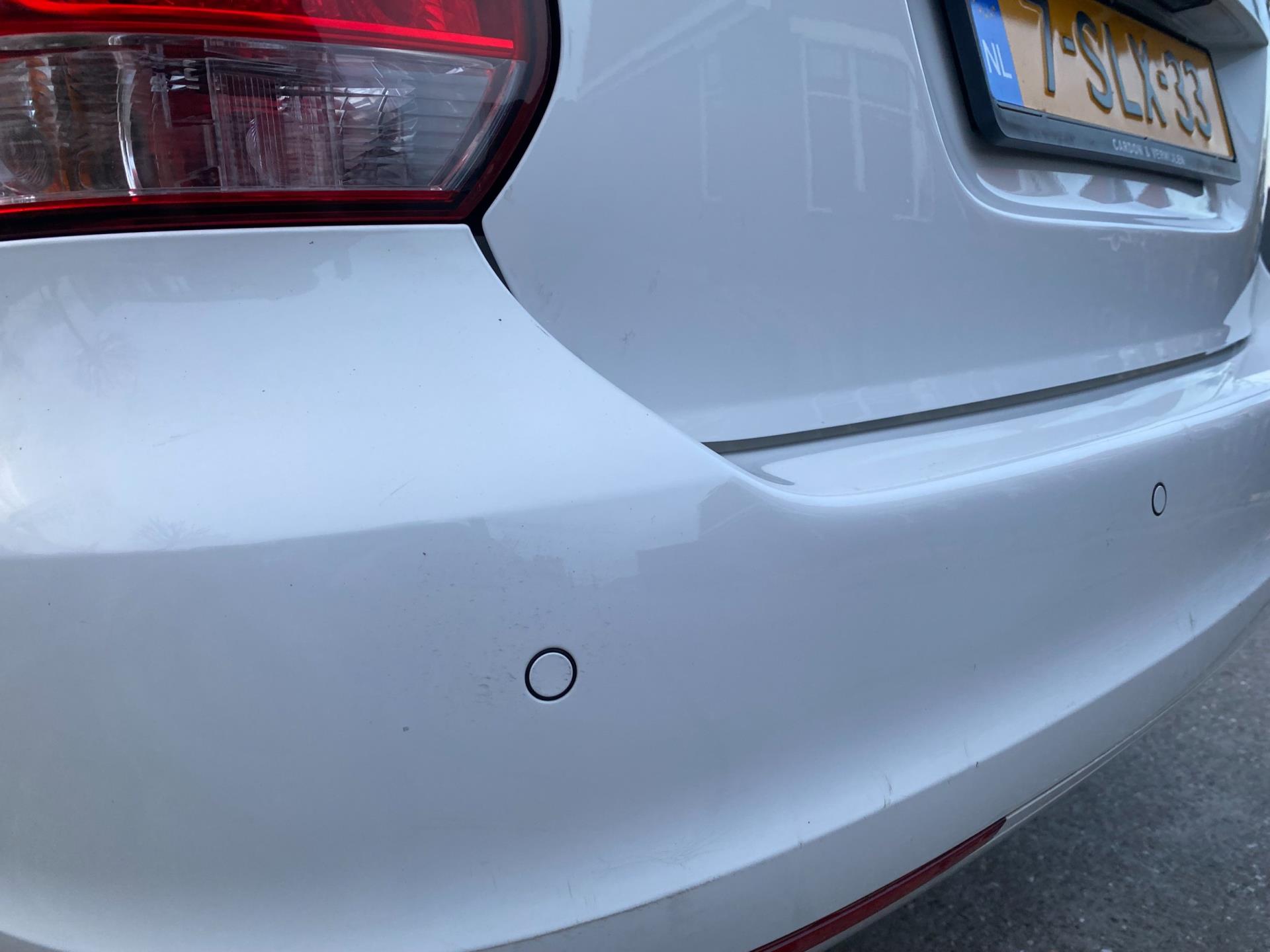 volkswagen-golf-image4.jpg