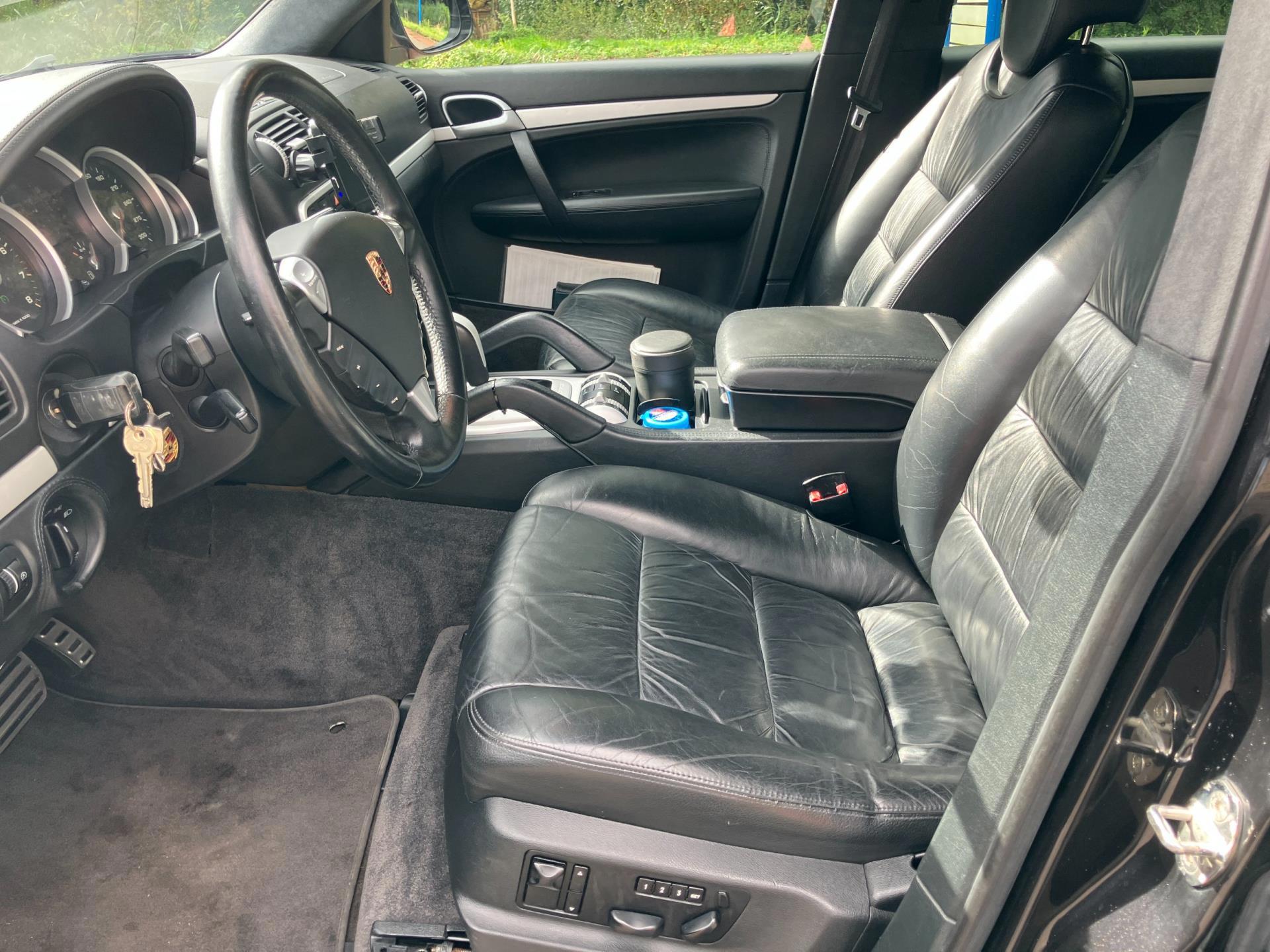 porsche-cayenne-image9.jpg