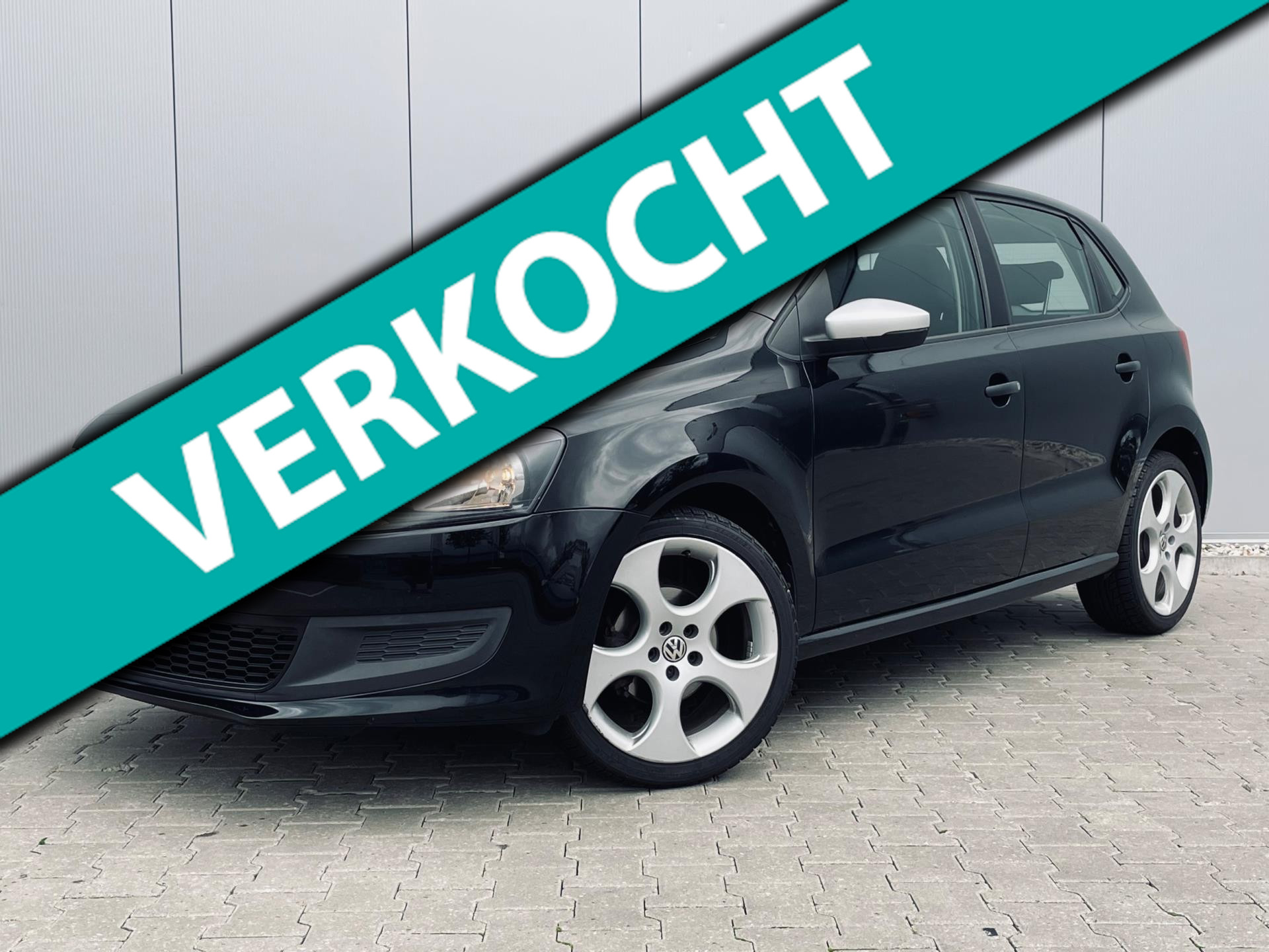 210328464/volkswagen-polo-image1.jpg
