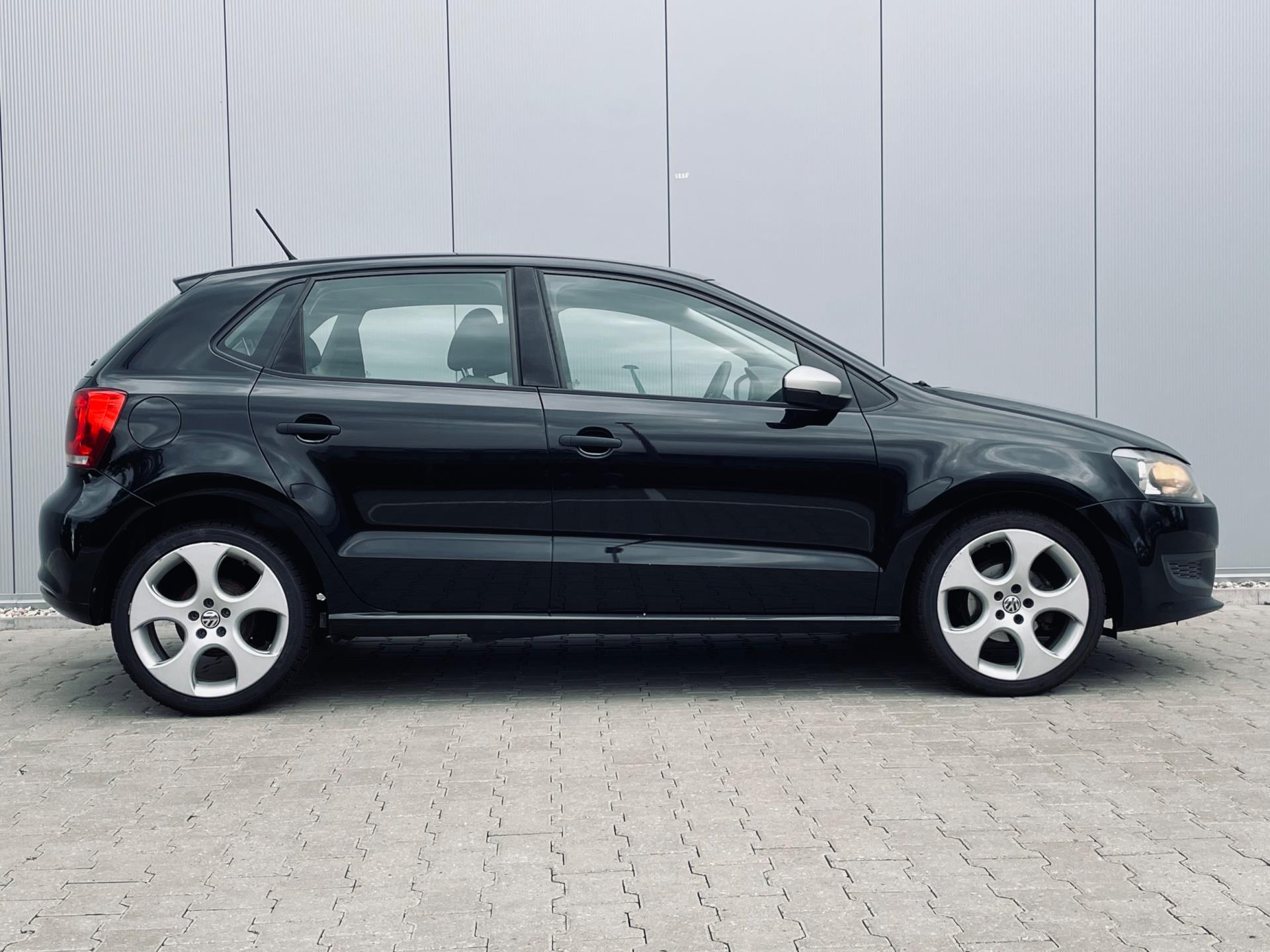 volkswagen-polo-image4.jpg