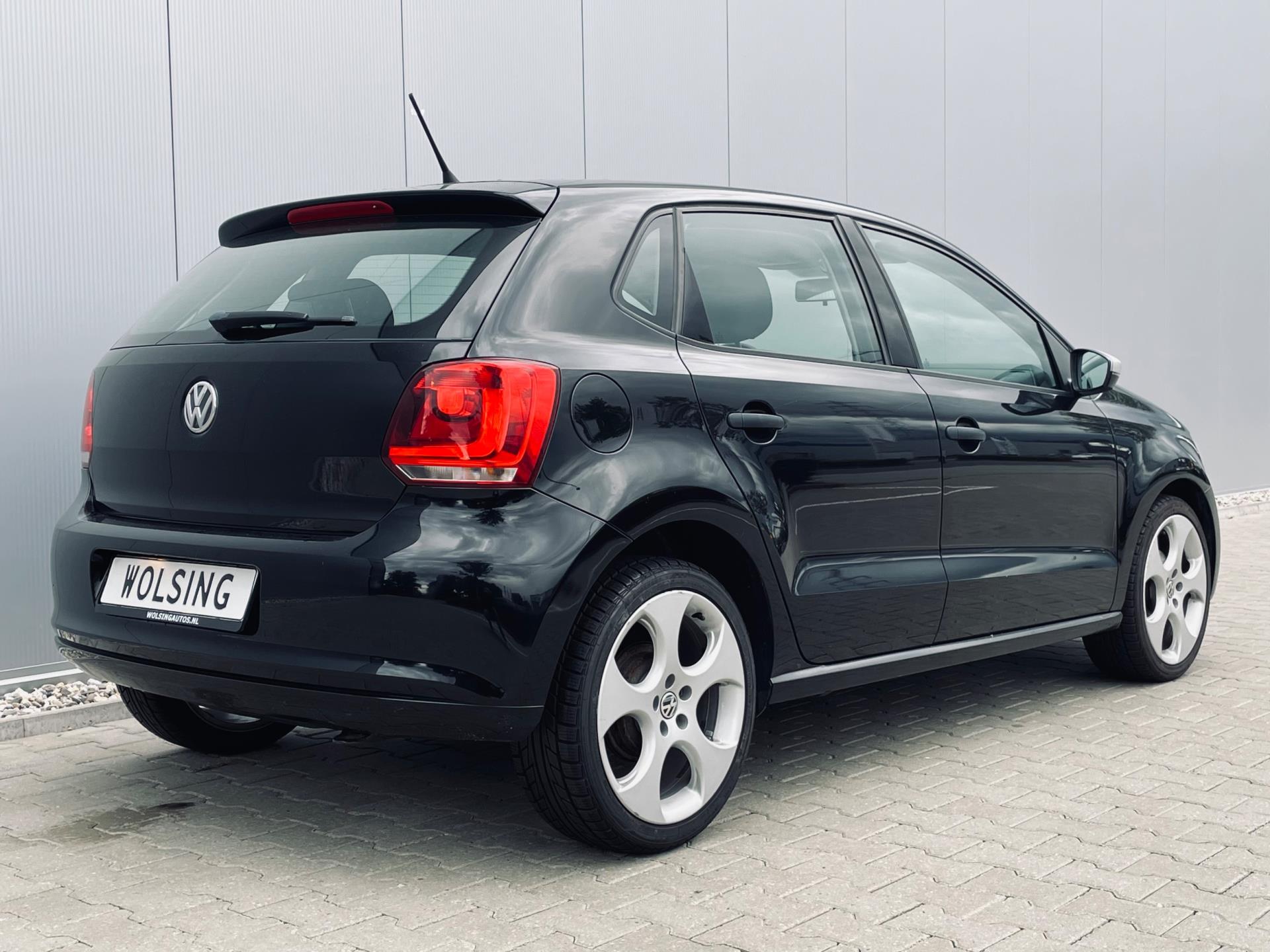 volkswagen-polo-image5.jpg