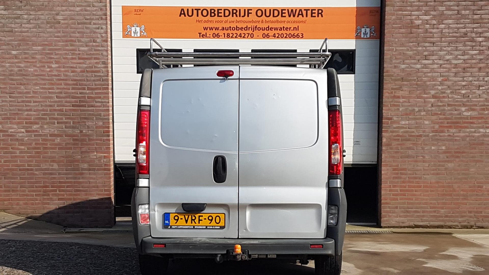opel-vivaro-image6.jpg