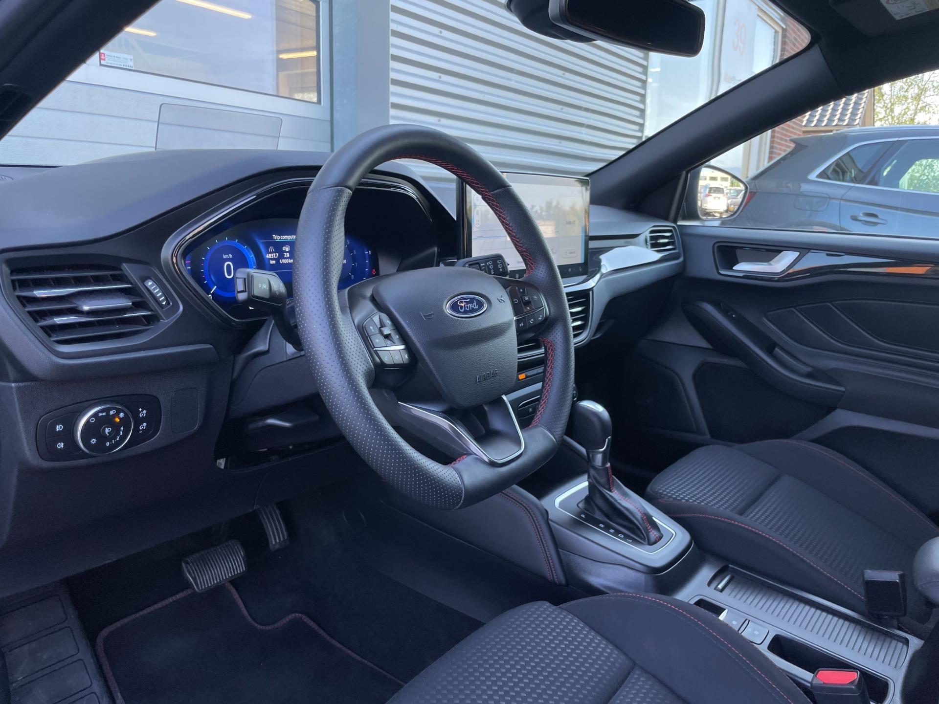 ford-focus-wagon-image8.jpg