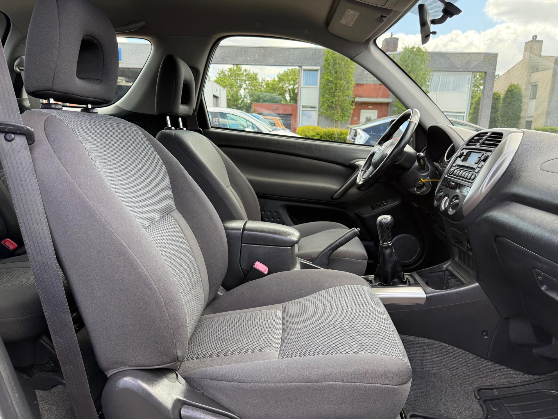toyota-rav4-image10.jpg