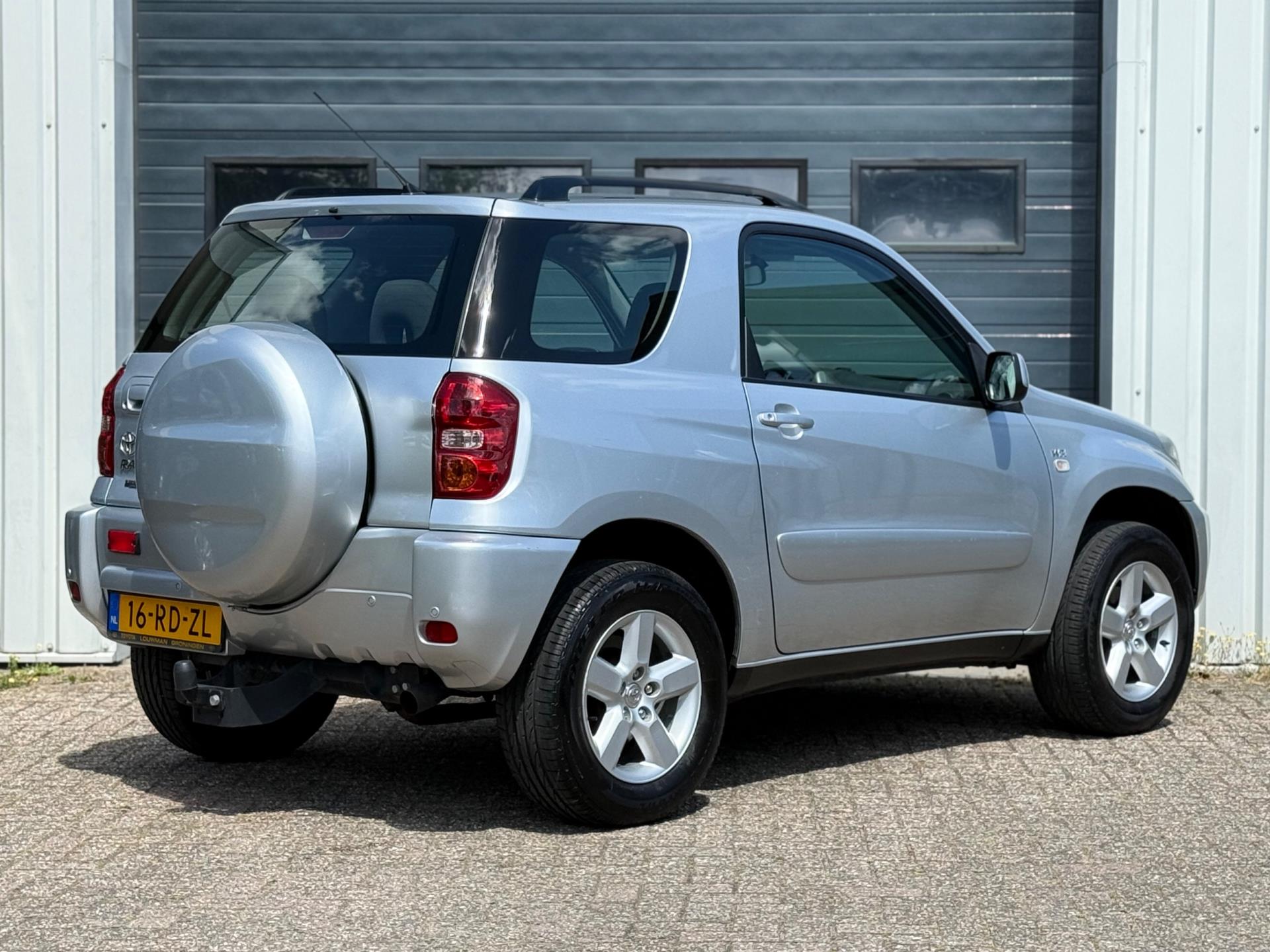 toyota-rav4-image2.jpg