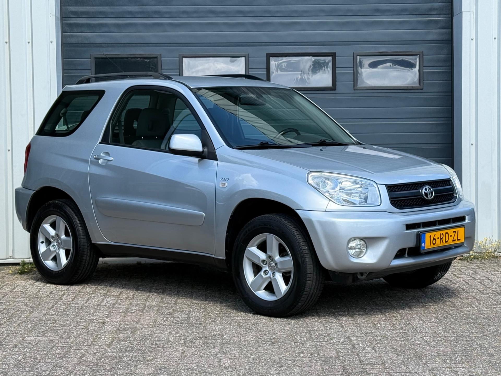 toyota-rav4-image4.jpg