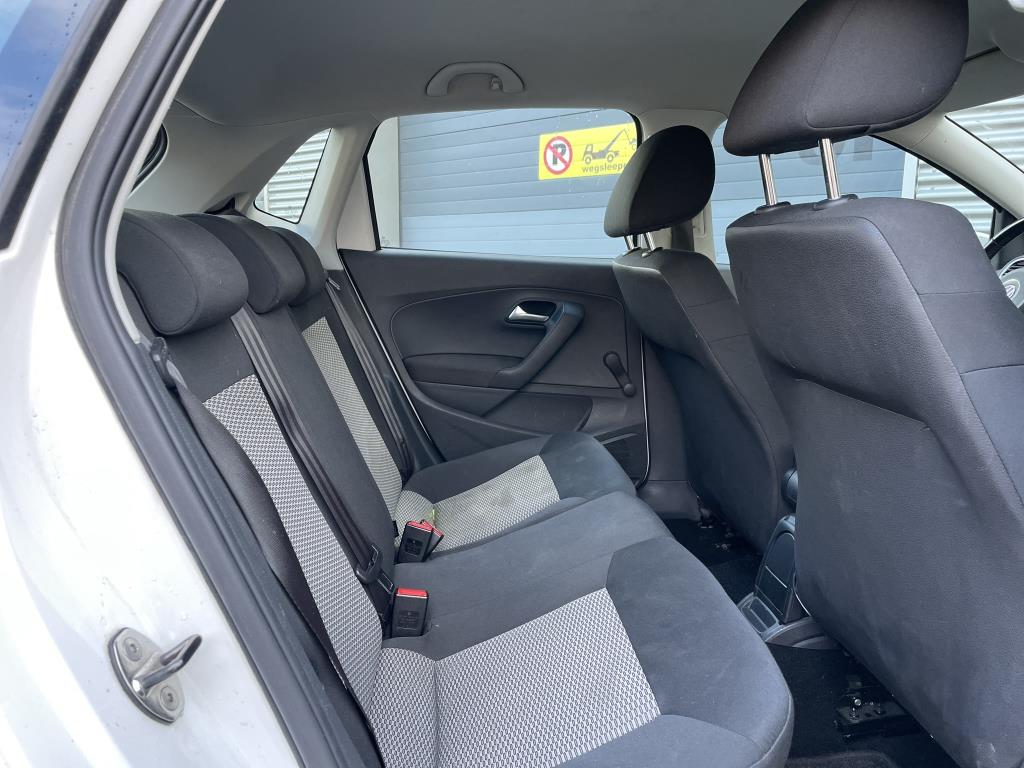 volkswagen-polo-image7.jpg