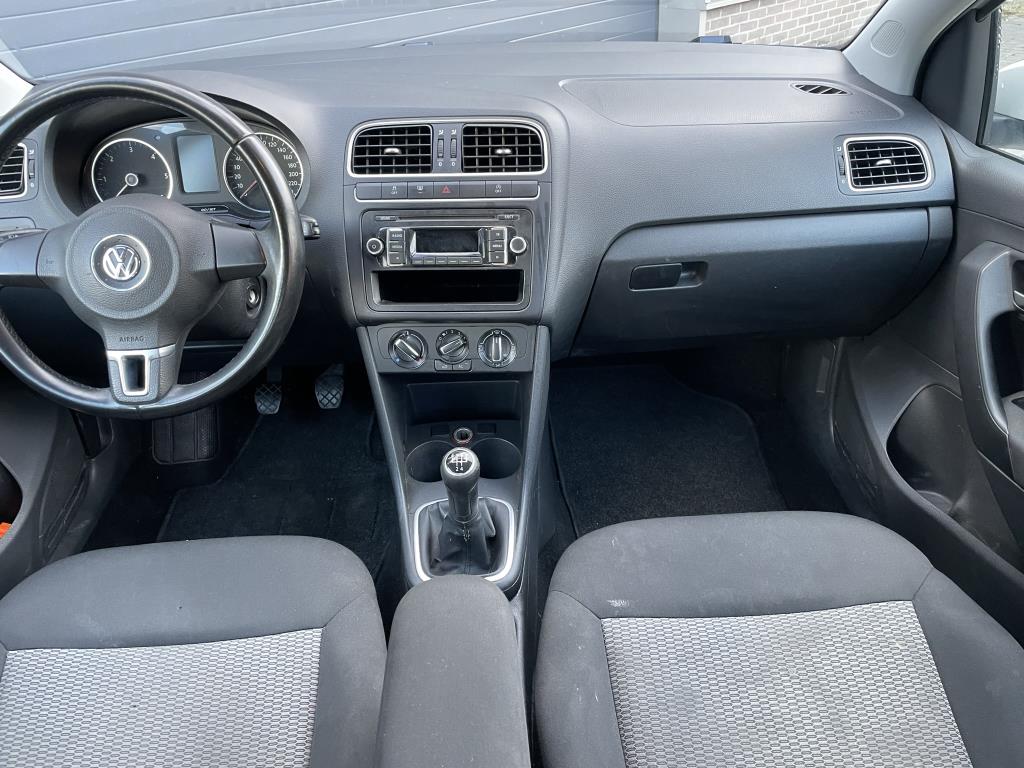 volkswagen-polo-image9.jpg