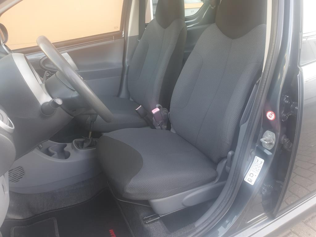 toyota-aygo-image7.jpg