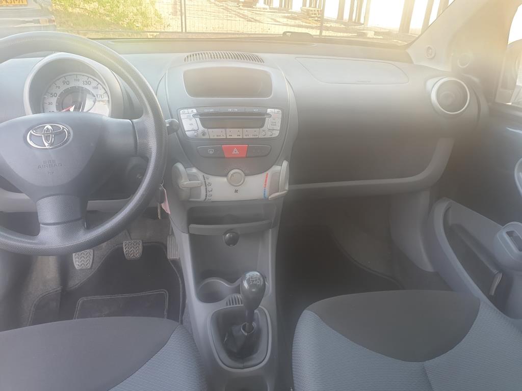toyota-aygo-image9.jpg