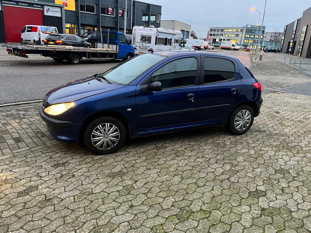 peugeot-206-image2.jpg
