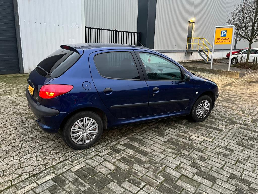 peugeot-206-image4.jpg