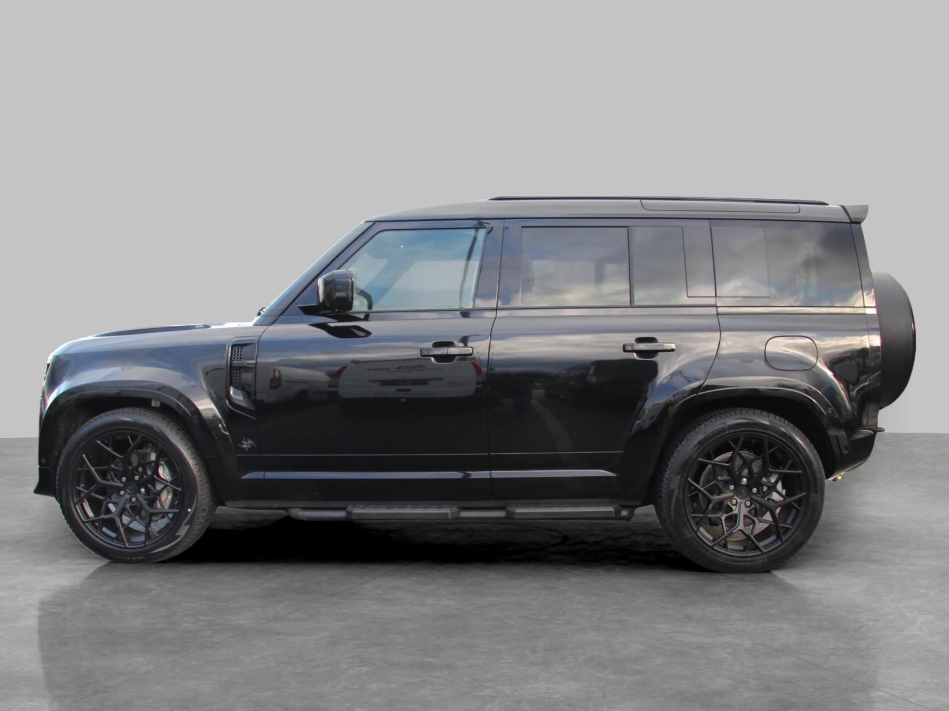 land-rover-defender-image7.jpg