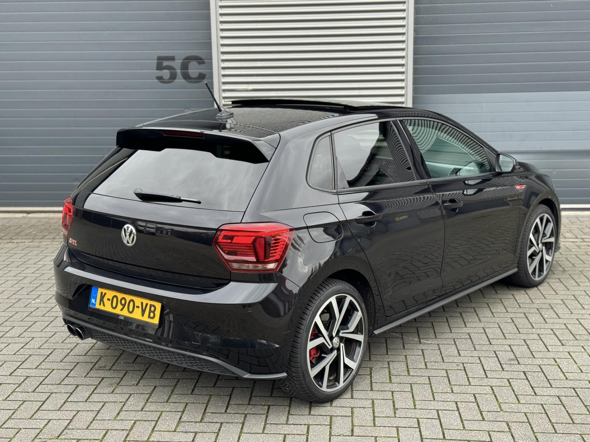 volkswagen-polo-image10.jpg