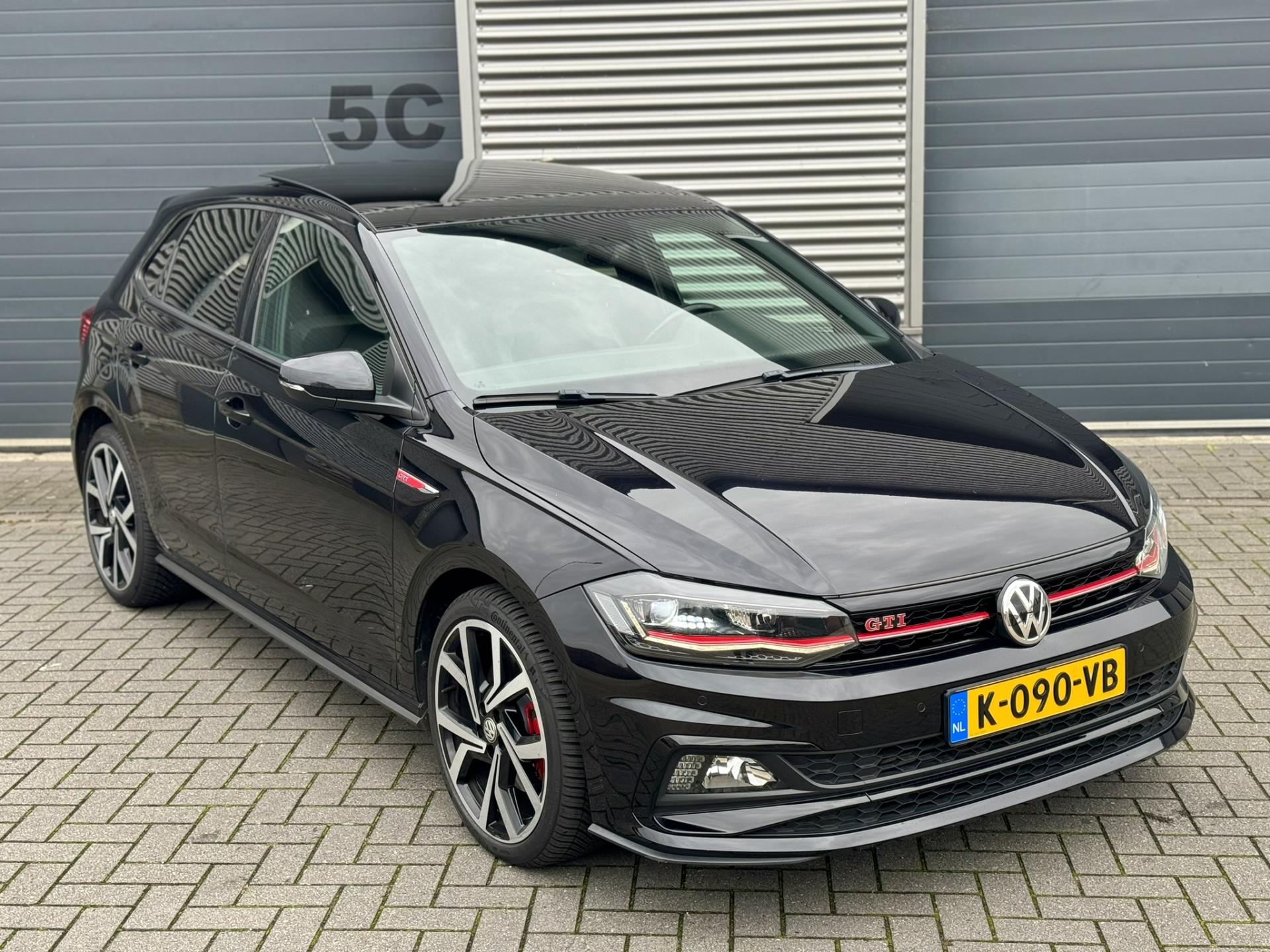 volkswagen-polo-image7.jpg