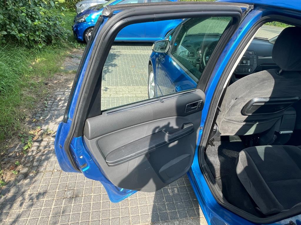 ford-focus-c-max-image10.jpg