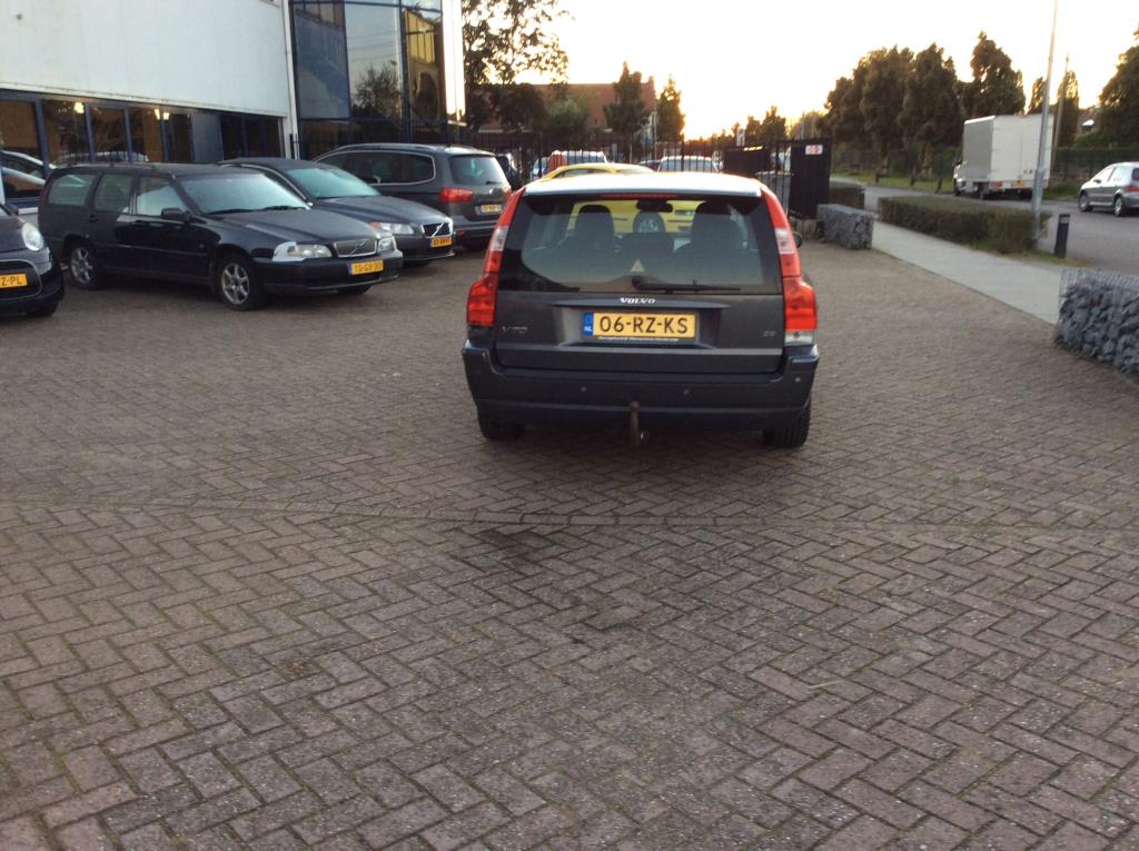 volvo-v70-image8.jpg