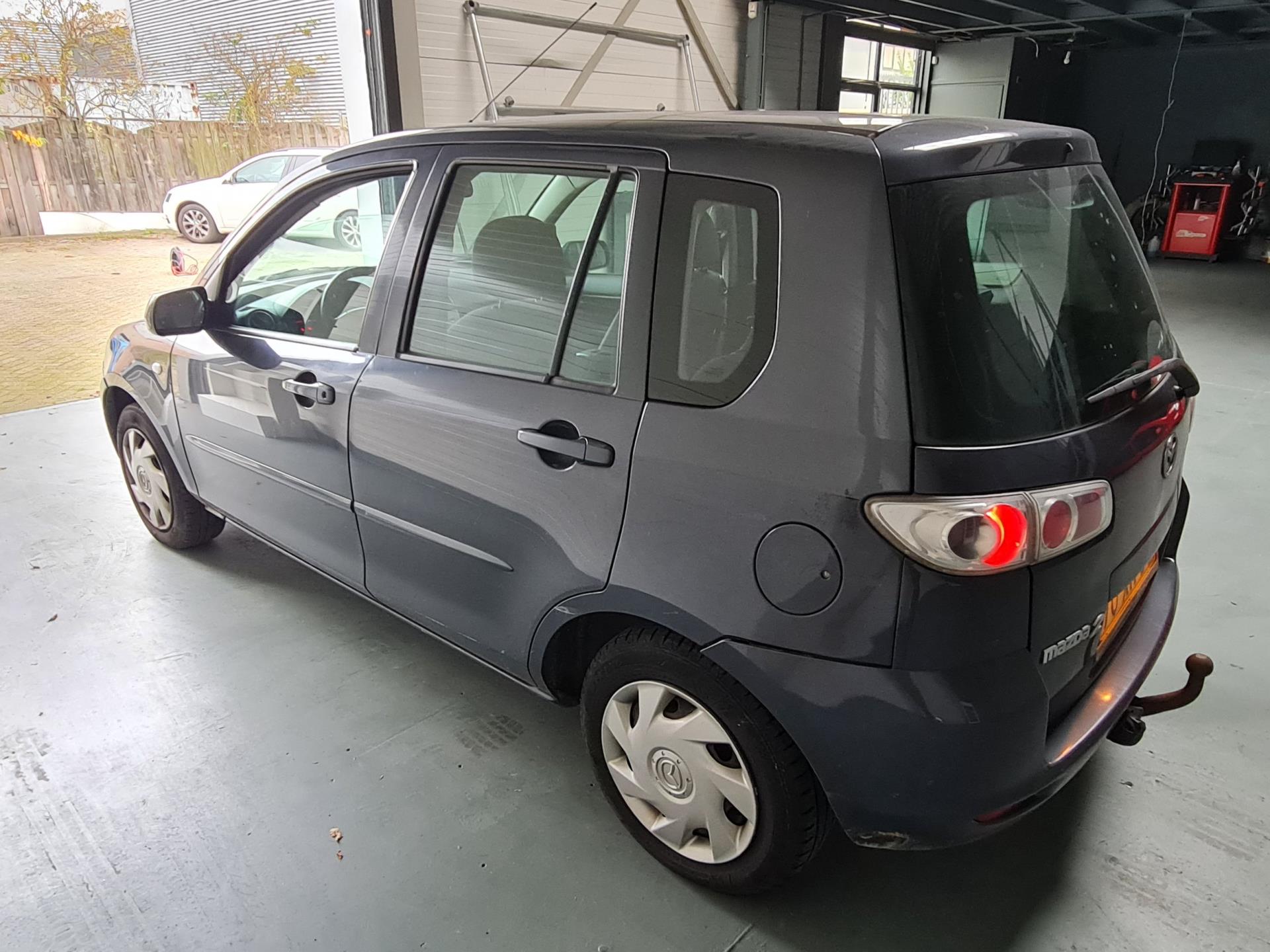 mazda-2-image7.jpg