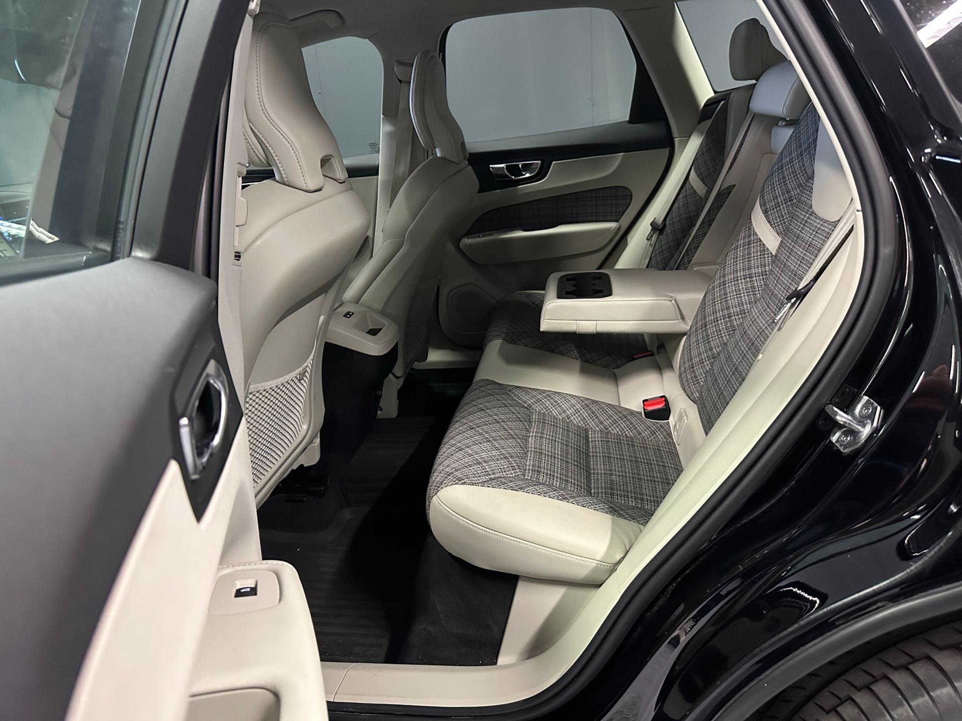 volvo-xc60-image8.jpg