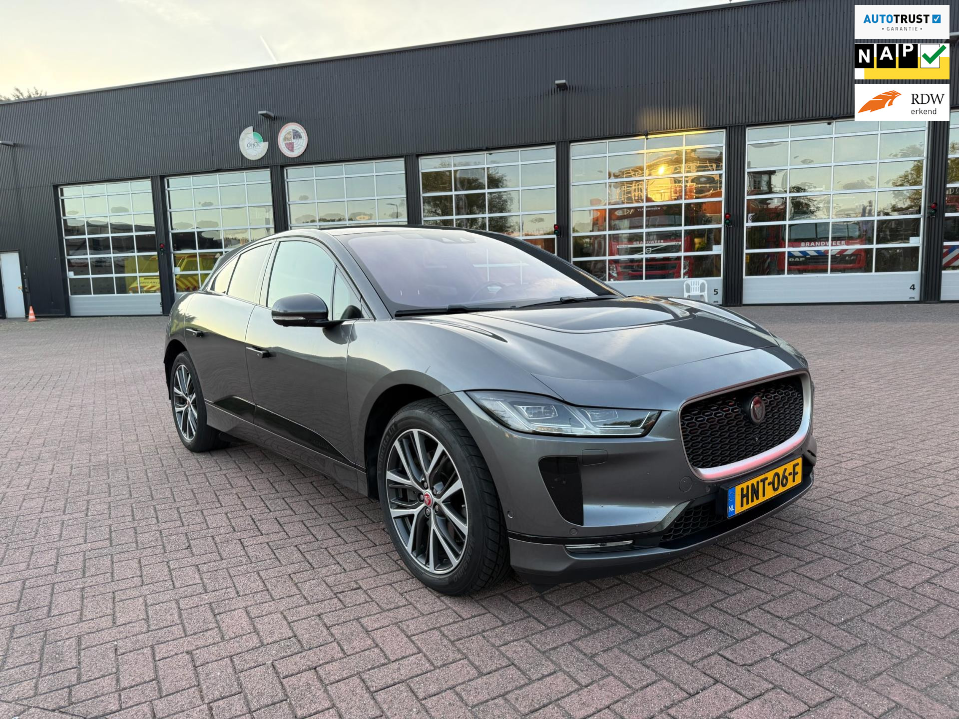 235913914/jaguar-i-pace-image1.jpg