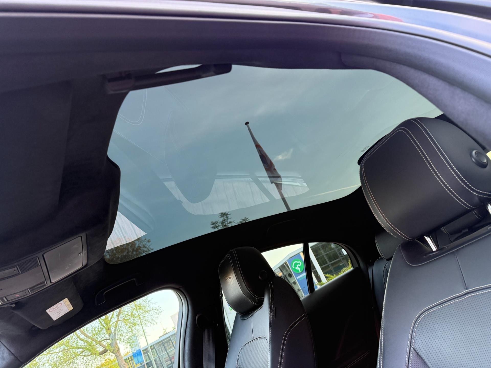 jaguar-i-pace-image10.jpg