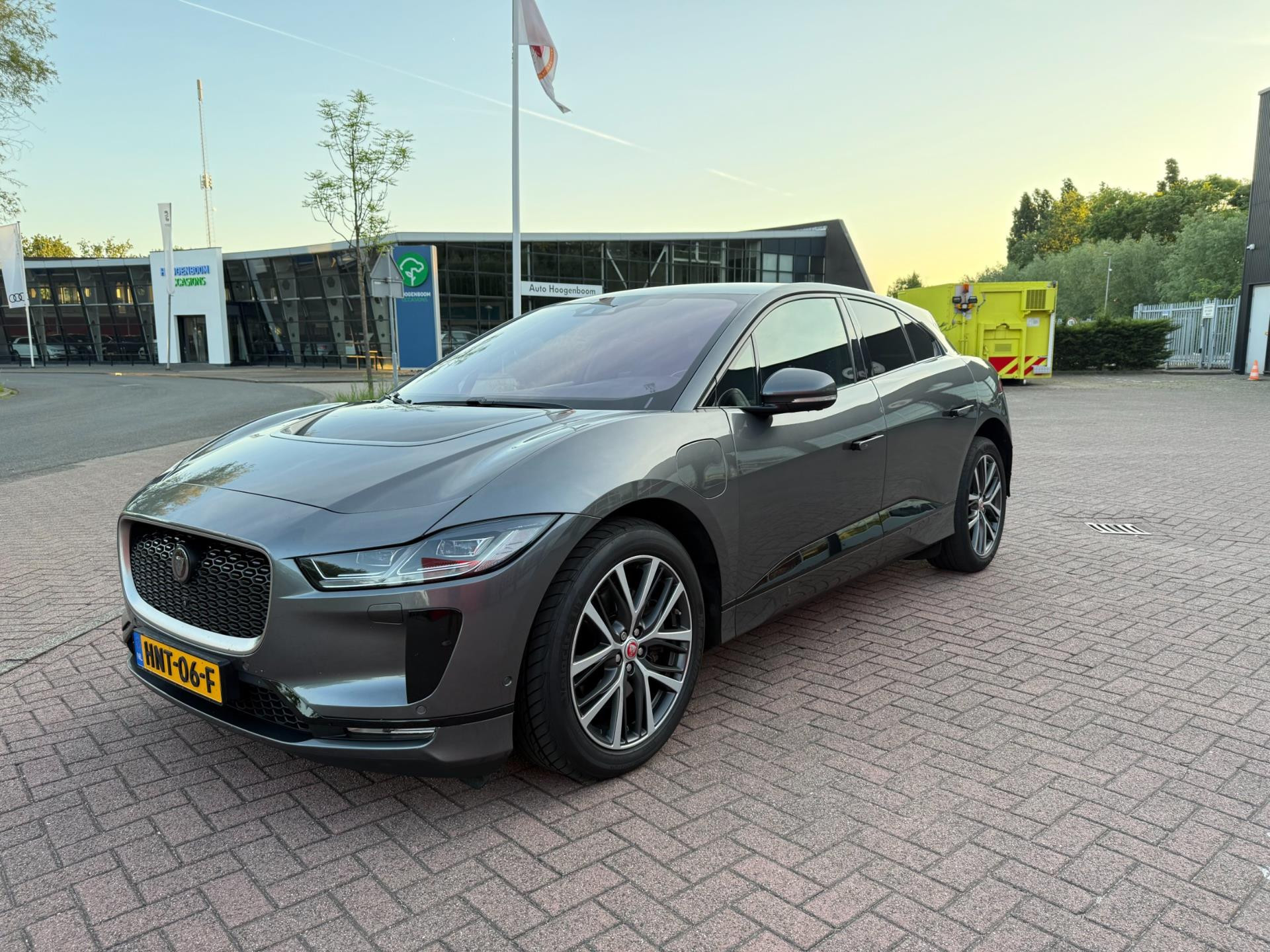 jaguar-i-pace-image2.jpg