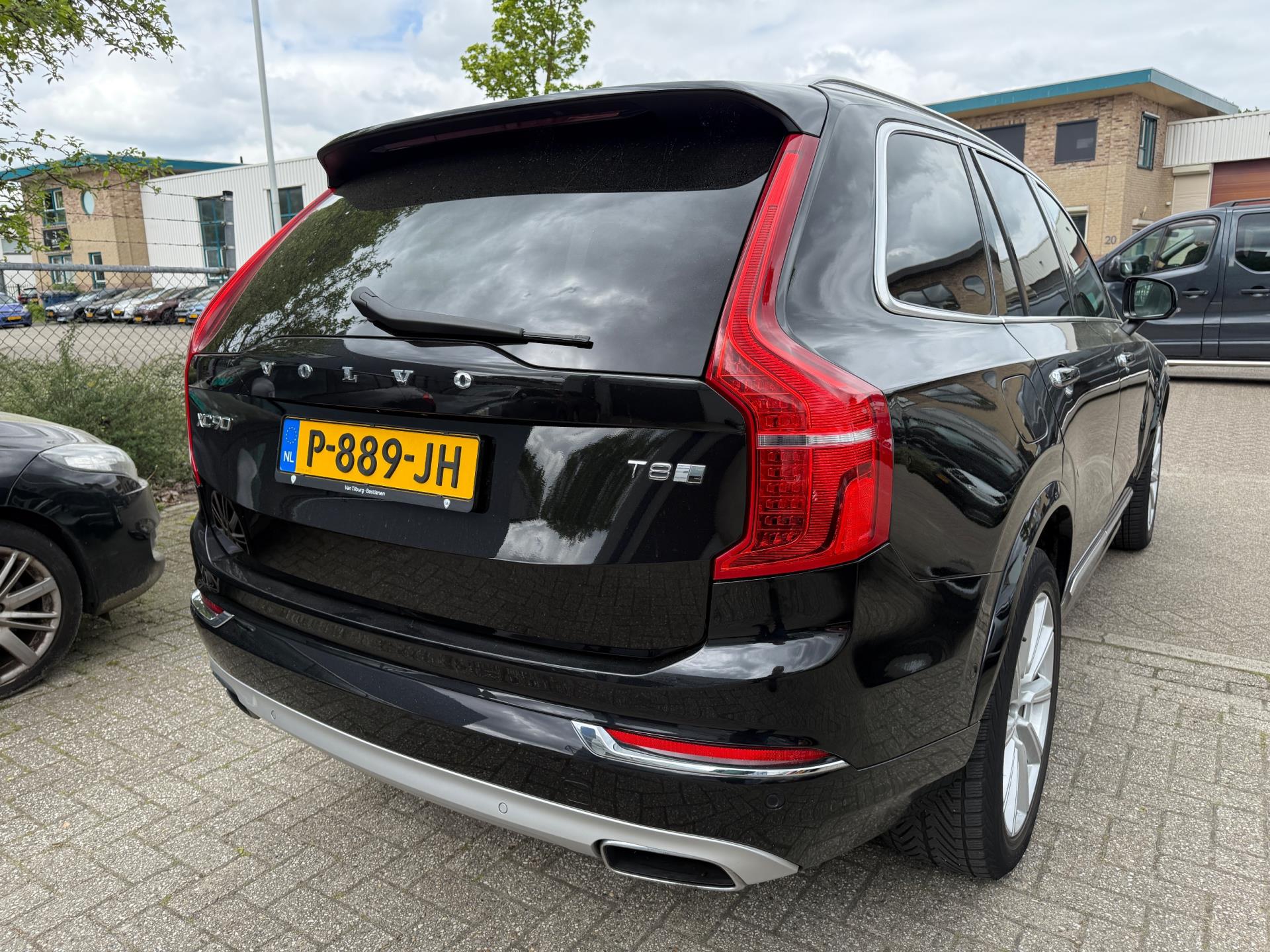 volvo-xc90-image3.jpg