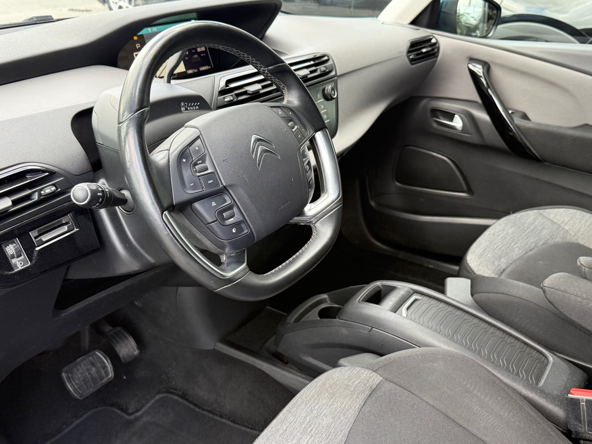 citroen-grand-c4-spacetourer-image8.jpg