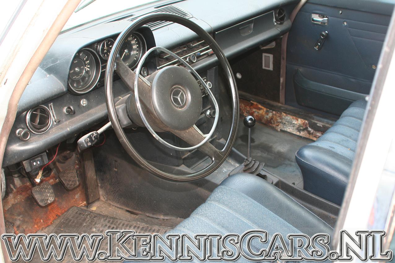 mercedes-benz-1969-200-sedan-115-serie-image3.jpg