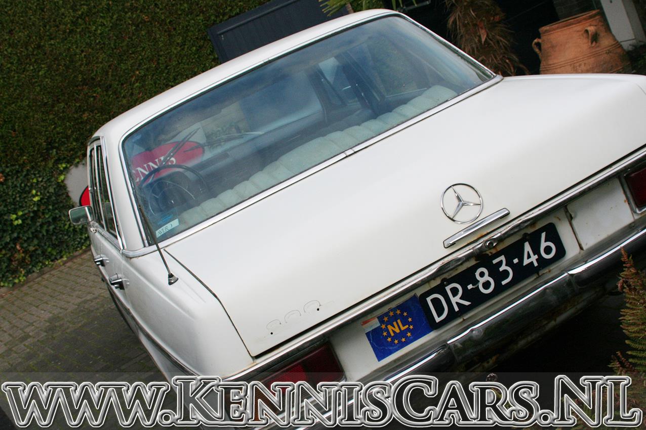 mercedes-benz-1969-200-sedan-115-serie-image7.jpg