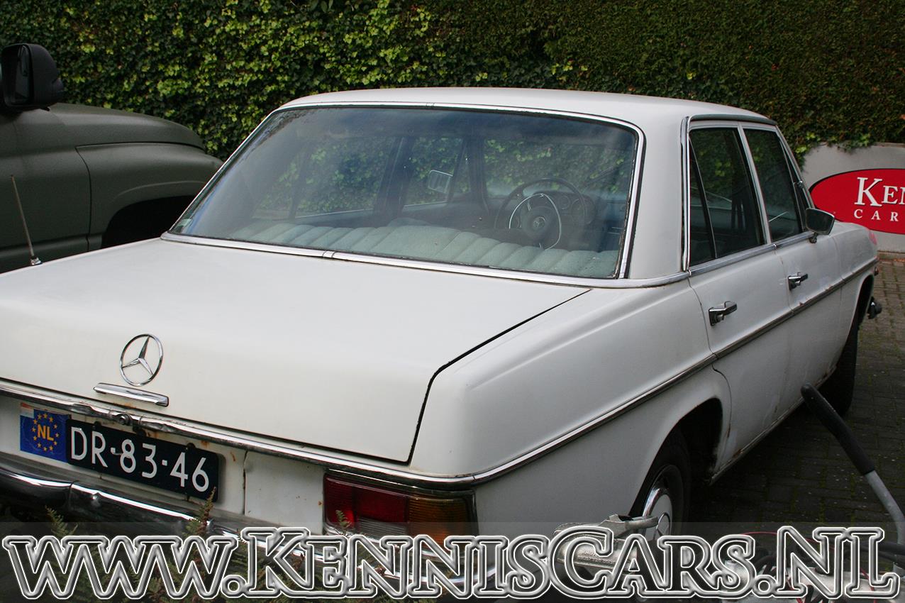 mercedes-benz-1969-200-sedan-115-serie-image8.jpg