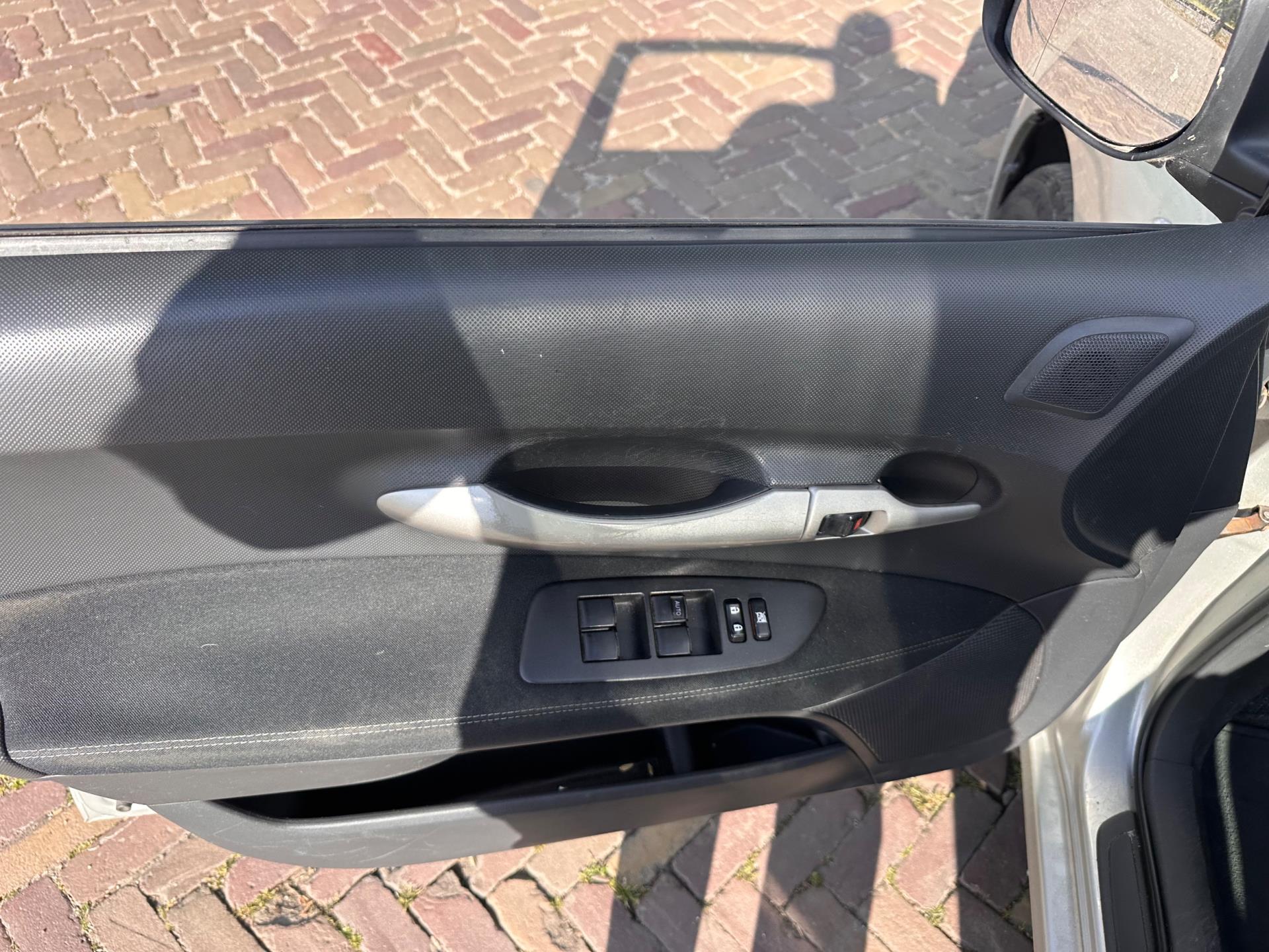 toyota-auris-image10.jpg