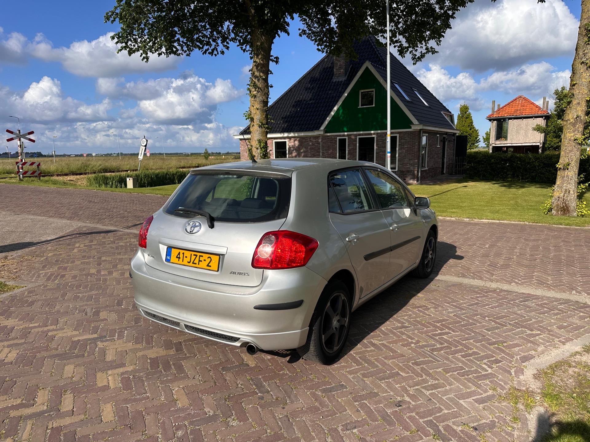 toyota-auris-image4.jpg
