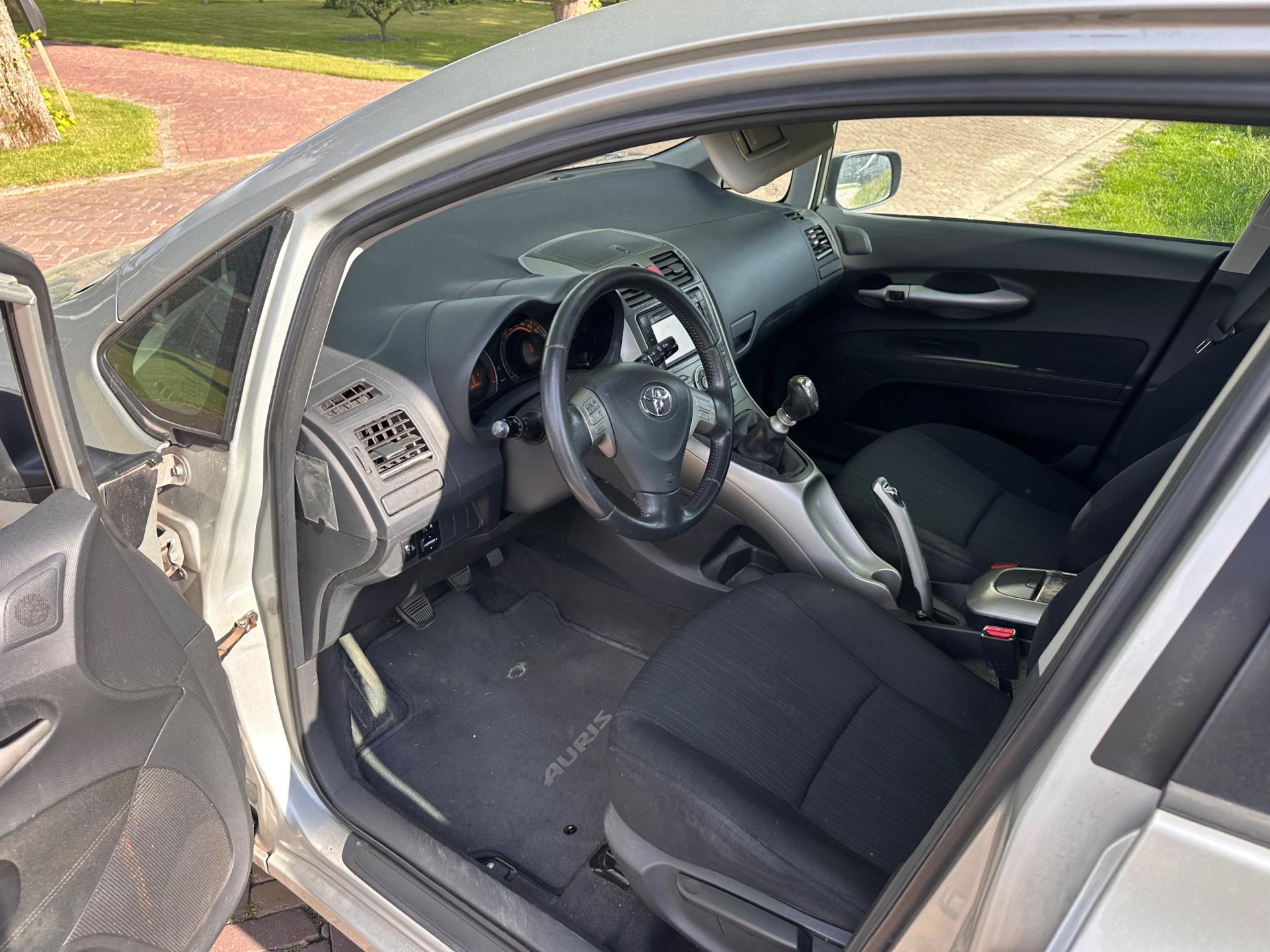 toyota-auris-image9.jpg
