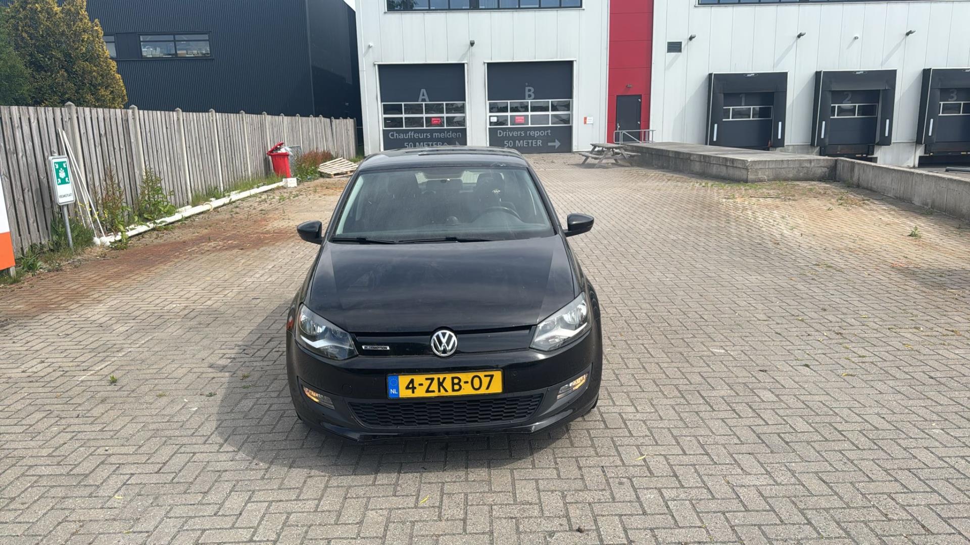 volkswagen-polo-image2.jpg