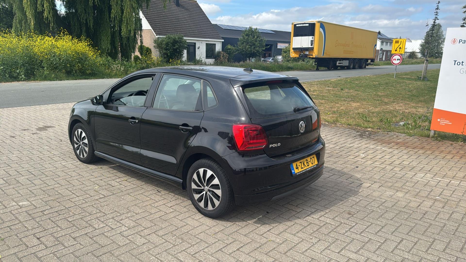 volkswagen-polo-image5.jpg