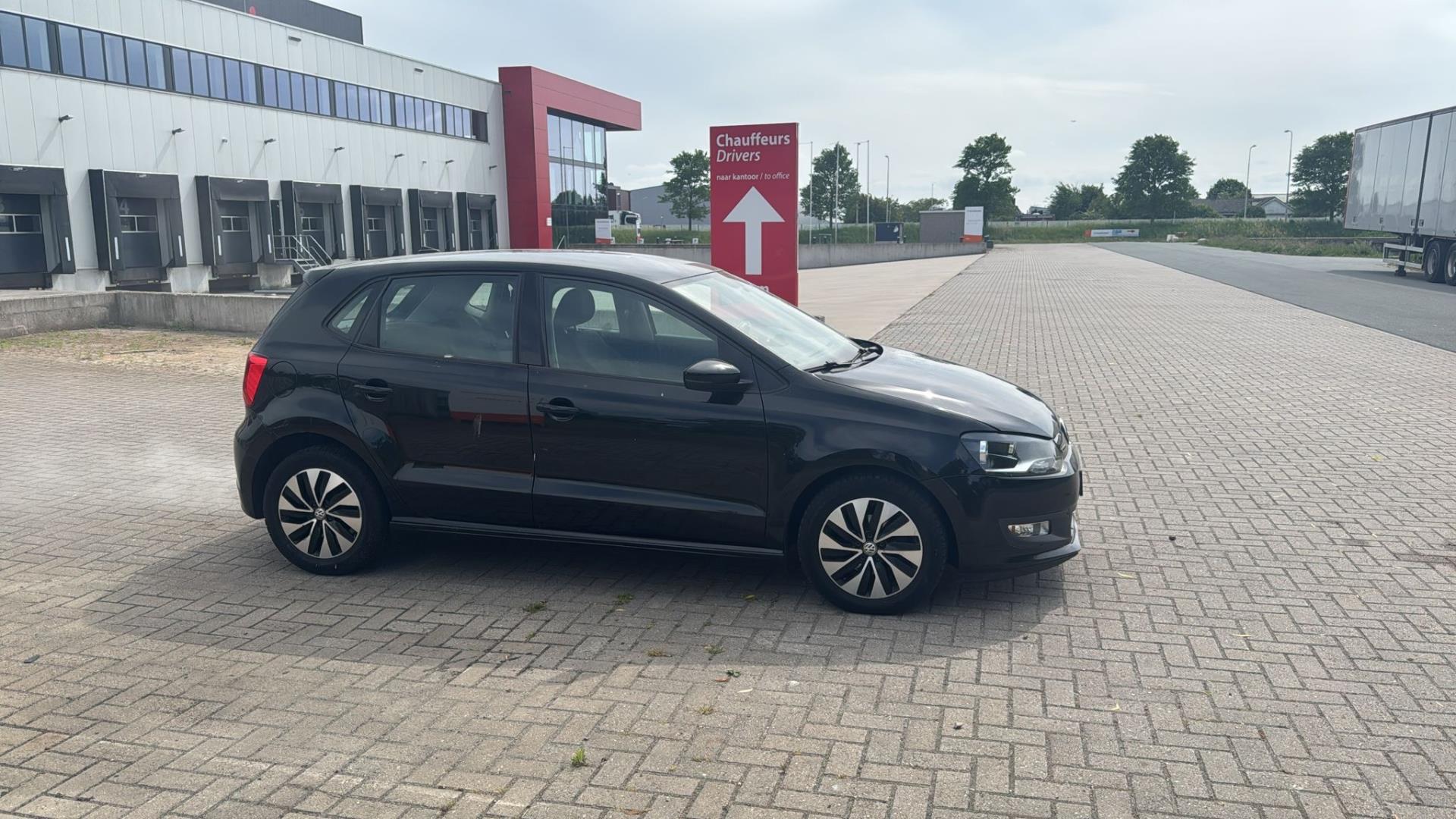 volkswagen-polo-image6.jpg